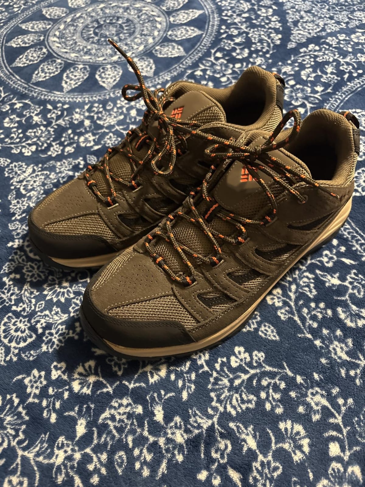 Columbia Men's Crestwood Hiking Boots | High Traction, Lightweight, Breathable, Wide Fit Available customer photo 1