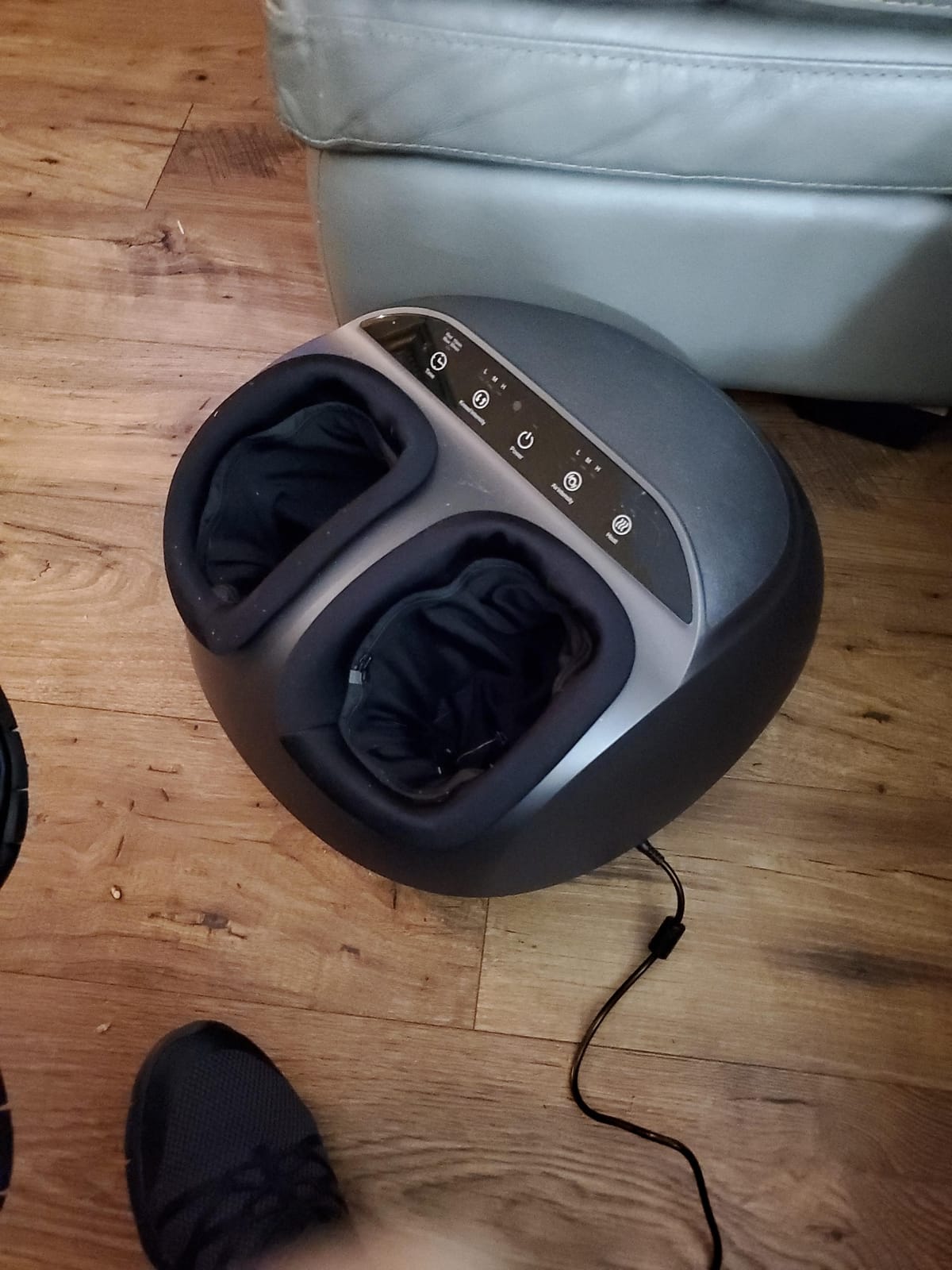 RENPHO Shiatsu Foot Massager with Heat, Deep Kneading & Auto Foot Size Fit | 3 Compression & Kneading Levels, Soothing Heat, Cordless Control, FSA Eligible HSA, Birthday Gifts for Women & Men, Size 13 customer photo 2