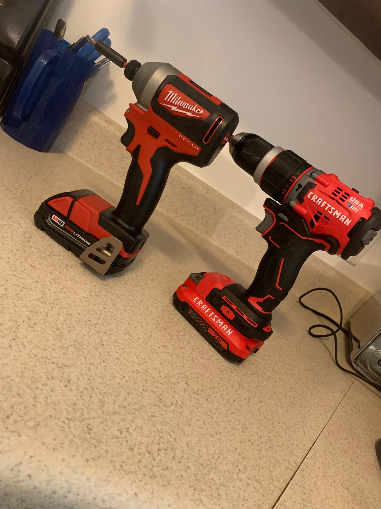 Milwaukee 2850-21P M18 Brushless Lithium-Ion Compact 1/4 in. Cordless Hex Impact Driver Kit (2 Ah) customer photo 1