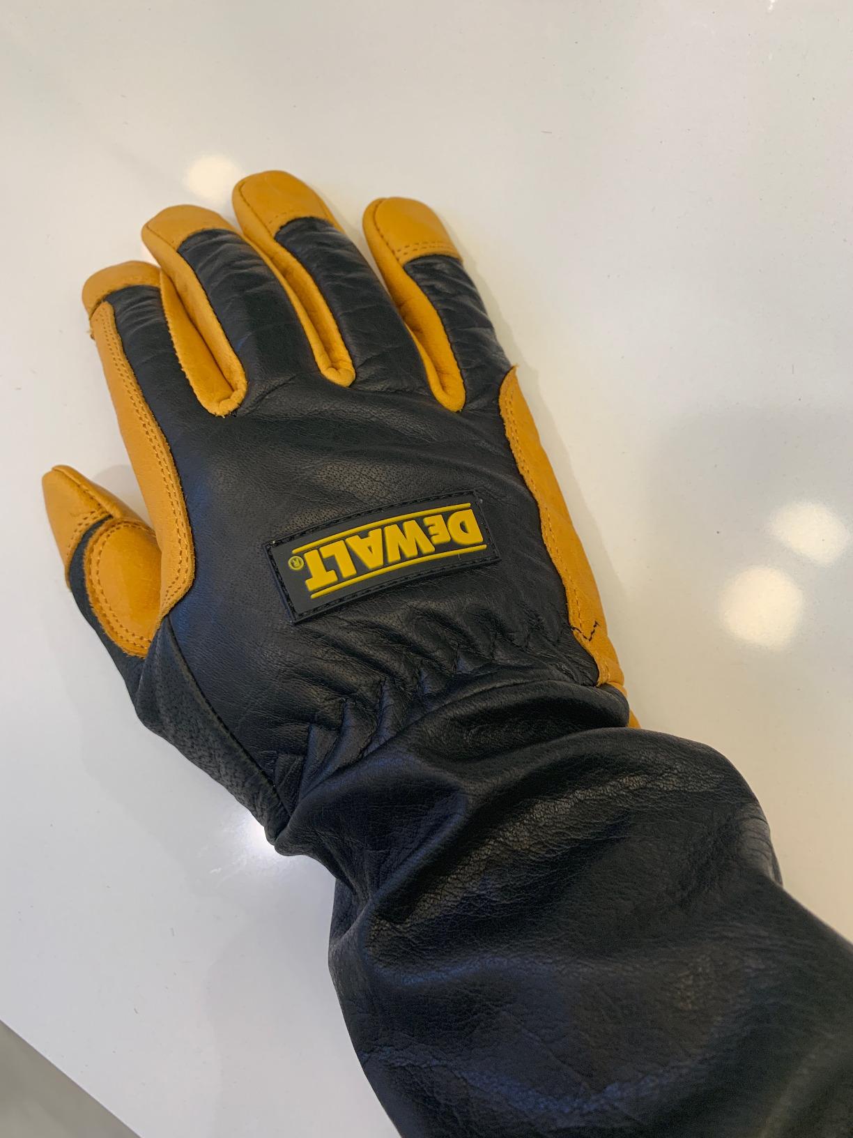 DEWALT Premium Leather Welding Gloves, Fire/Heat Resistant, Gauntlet-Style Cuff, Elastic Wrist customer photo 2