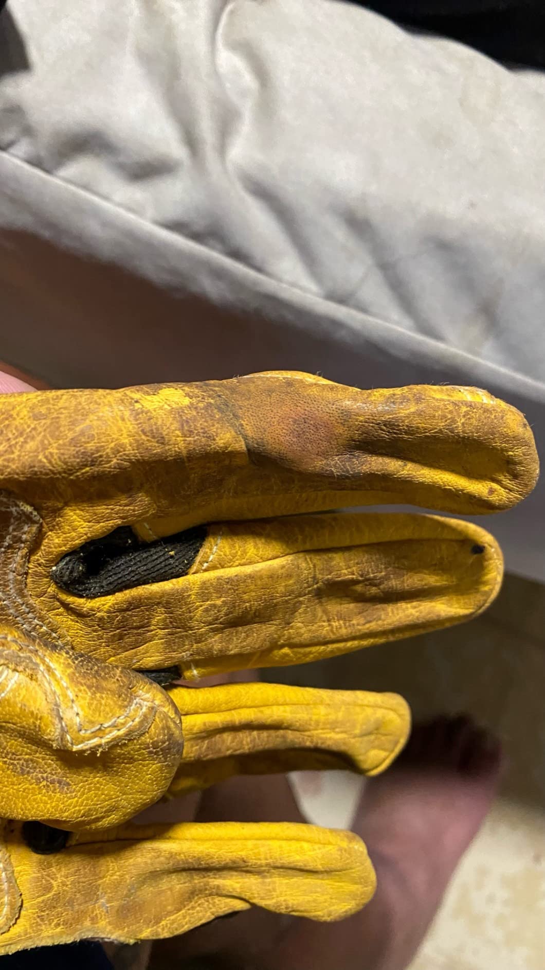 DEWALT Premium MIG/TIG Welding Gloves customer photo 1