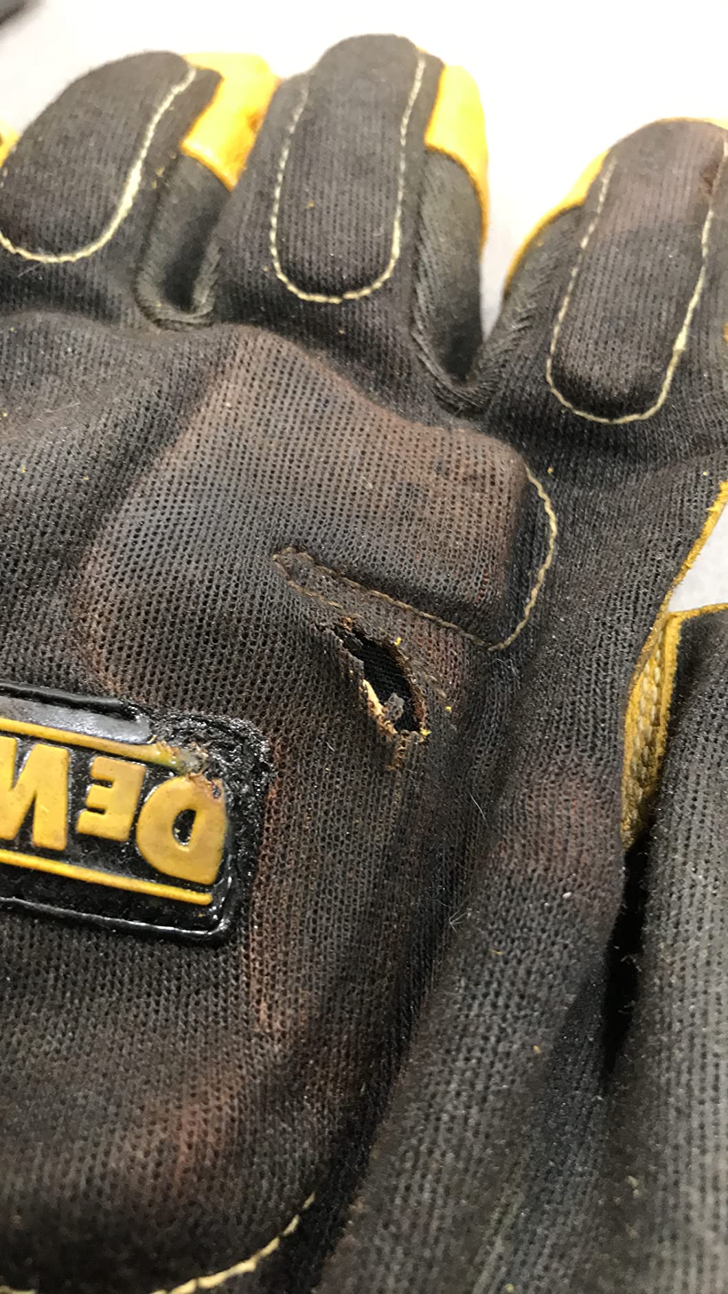 DEWALT Premium MIG/TIG Welding Gloves customer photo 2