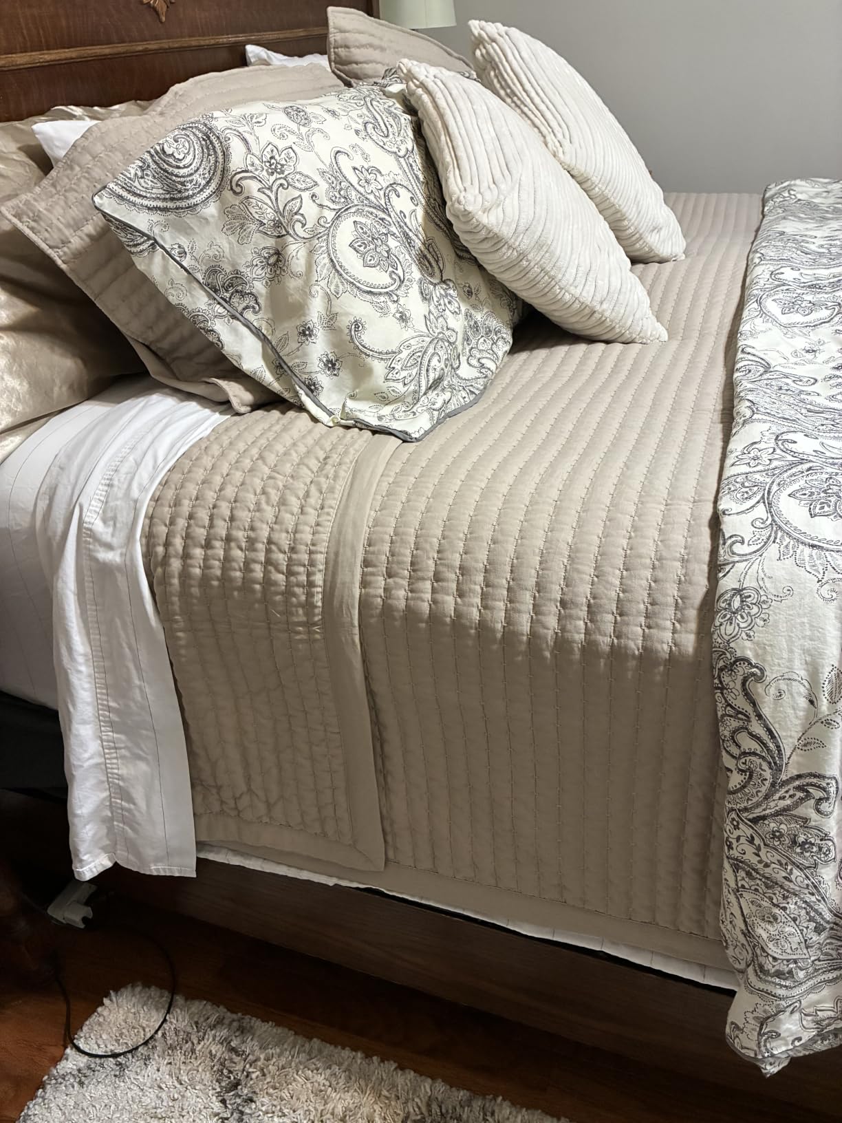 KASENTEX Oversized King Quilt Set 112x106, Soft Washed 3-Layer Lightweight | Thin 3-season quilt set for spring, summer and fall, minimalist Nordic design, 1 quilt + 2 shams, Cream White customer photo 1