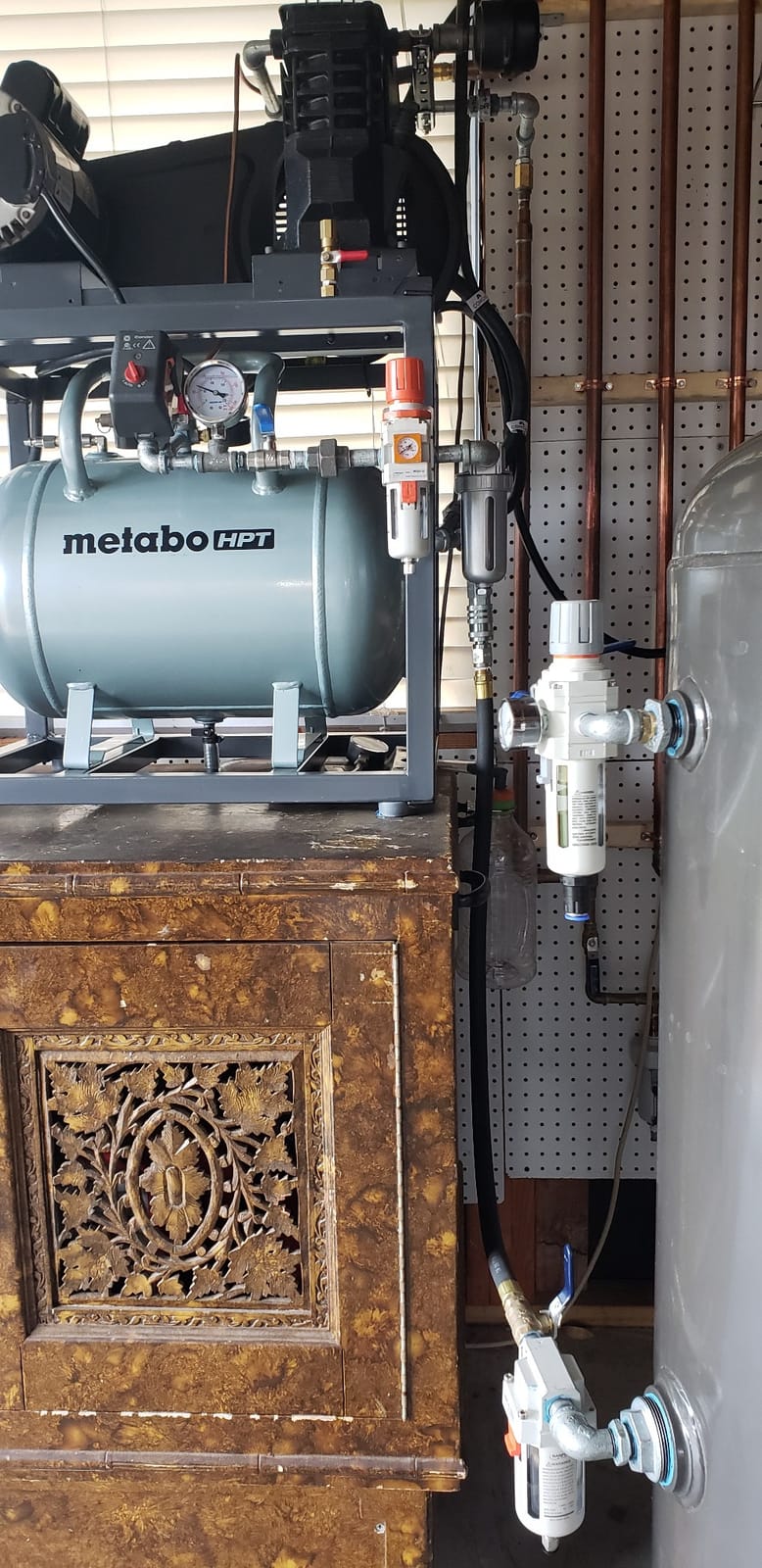 Metabo HPT 10 Gallon Air Tank, High Capacity ASME Certified, UA3810AB | 5 Quick Connect Couplers, Industrial Pressure Gauges, Angled Steel Legs, Compliance Verified, 150 PSI customer photo 1