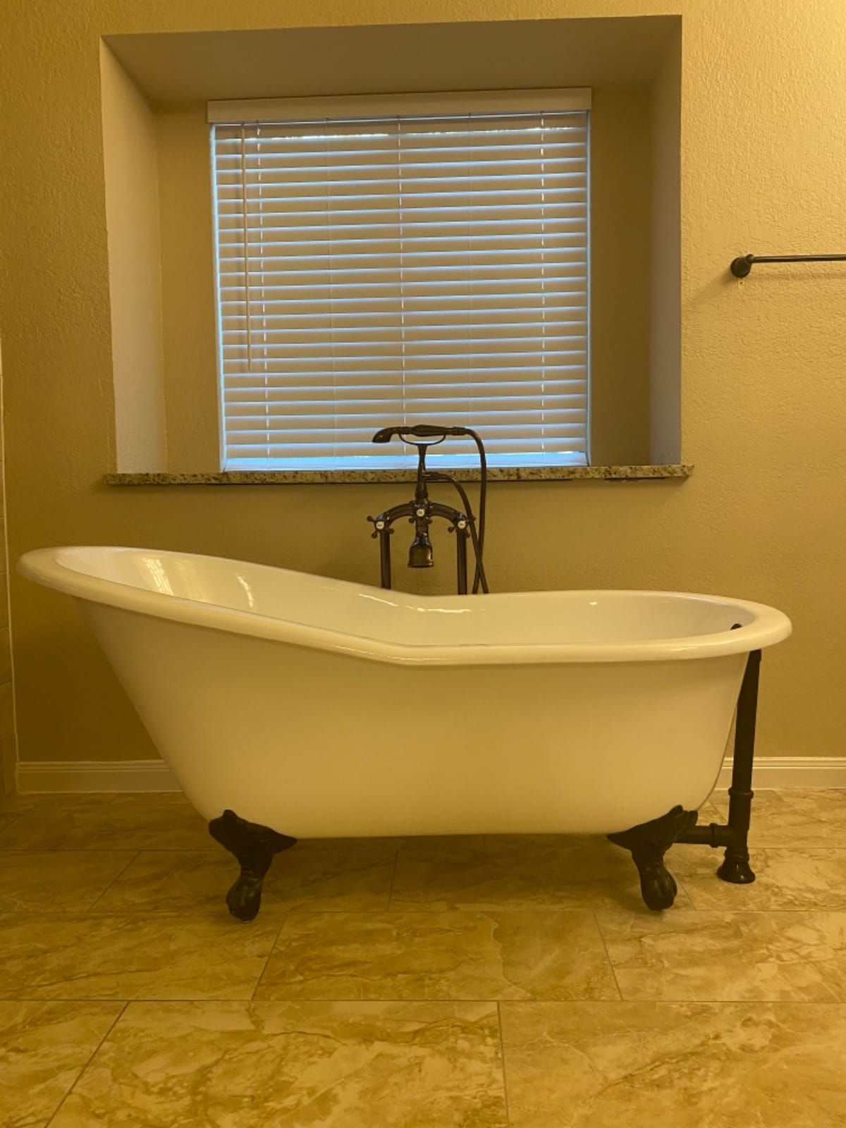 Vintage Tub & Bath Mila 67 Inch Cast Iron Slipper Clawfoot Tub - No Faucet Drillings customer photo 1