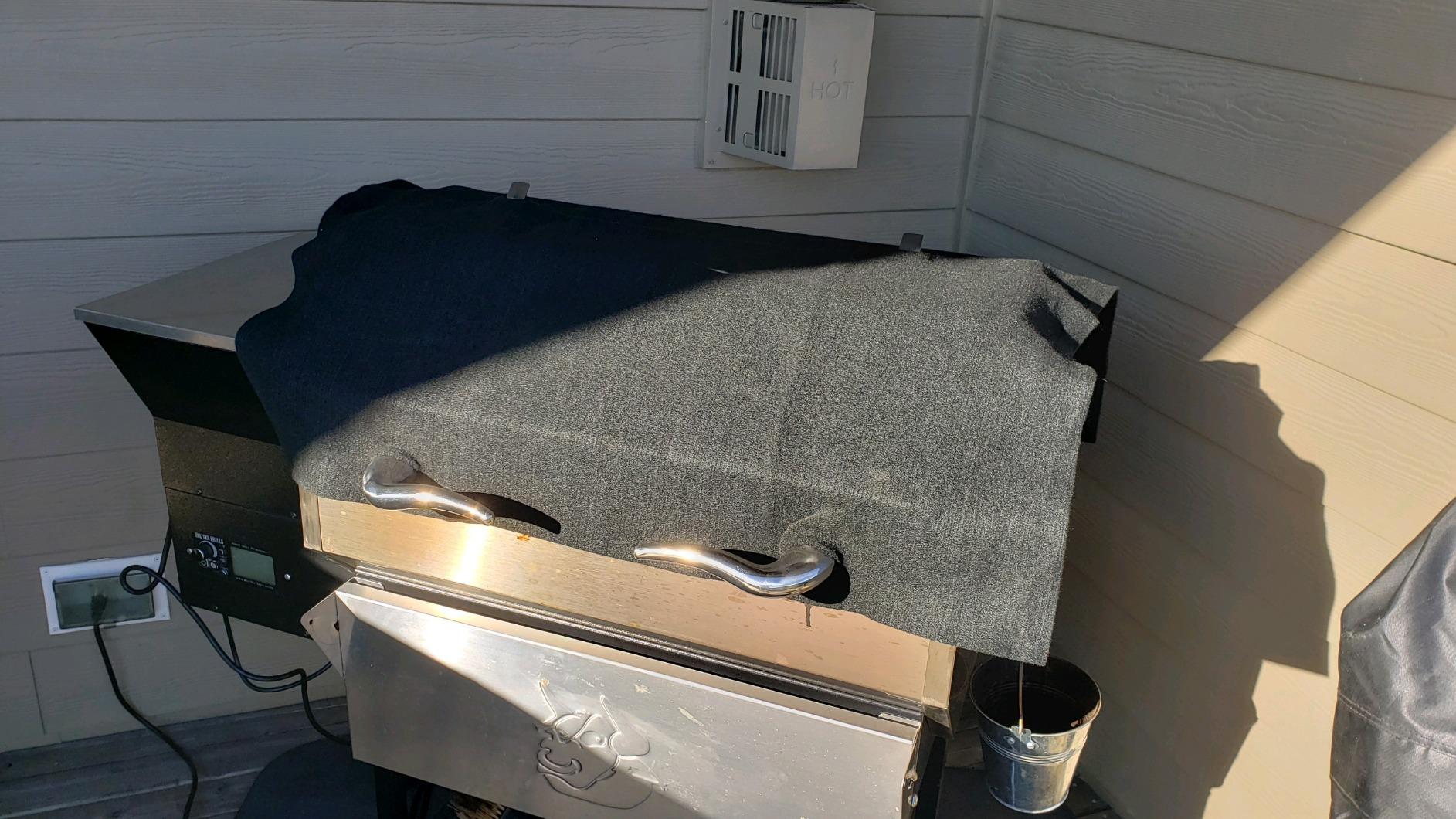 Waylander Carbon Felt Welding Blanket - Made in USA; Flame Retardant Fabric Up to 1800°F; 36” x 36” Easy to Cut Fire Proof Mat for Versatility – Glass Blowing, Auto Body Repair, Camp and Wood Stoves customer photo 1
