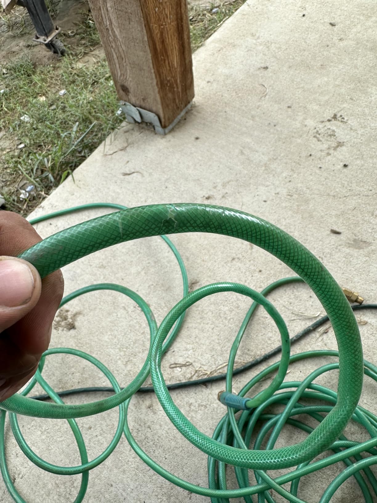 Metabo HPT Air Hose | 1/4-Inch x 100 Ft | Professional Grade Polyurethane | 300 PSI | 19413QPM, Green customer photo 2