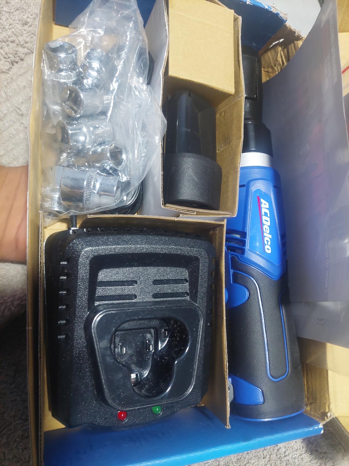 ACDelco ARW1209P G12 Series 12V Li-ion Cordless 3/8” 45 ft-lbs. Ratchet Wrench Tool Kit customer photo 2