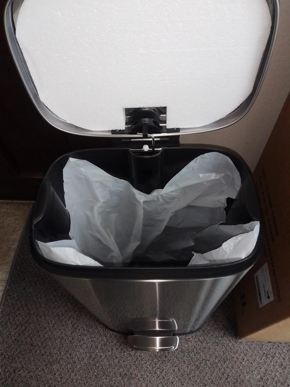 Amazon Basics LARGE Trash Can, 13.2 Gallon (50L), Smudge Resistant Rectangular Bin with Soft-Close Lid, Step Foot Pedal, Removable Inner Bucket, Brushed Stainless Steel, Satin Nickel Finish customer photo 2