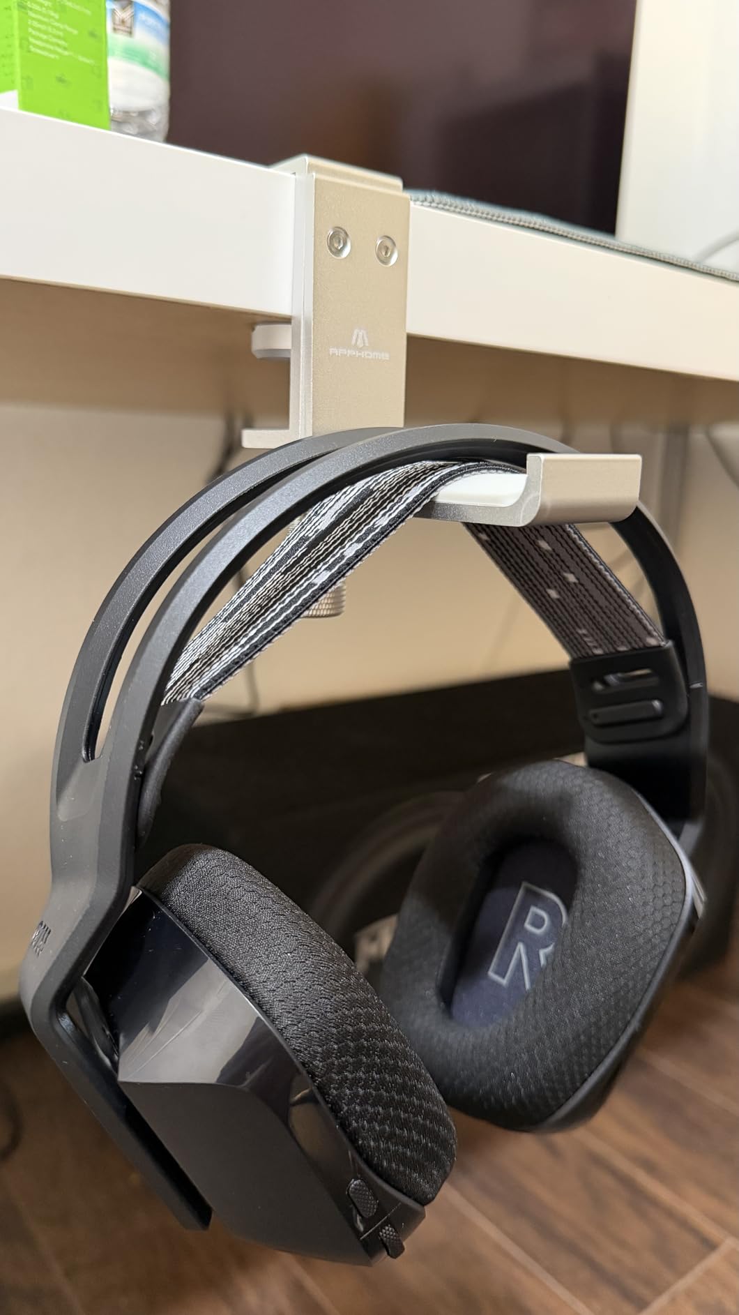 New Foldable Headphone Stand Hanger Holder Aluminum Headset Soundbar Stand Clamp Hook Under Desk Space Save Mount, Universal Fit Gaming Headphones (Black) customer photo 1