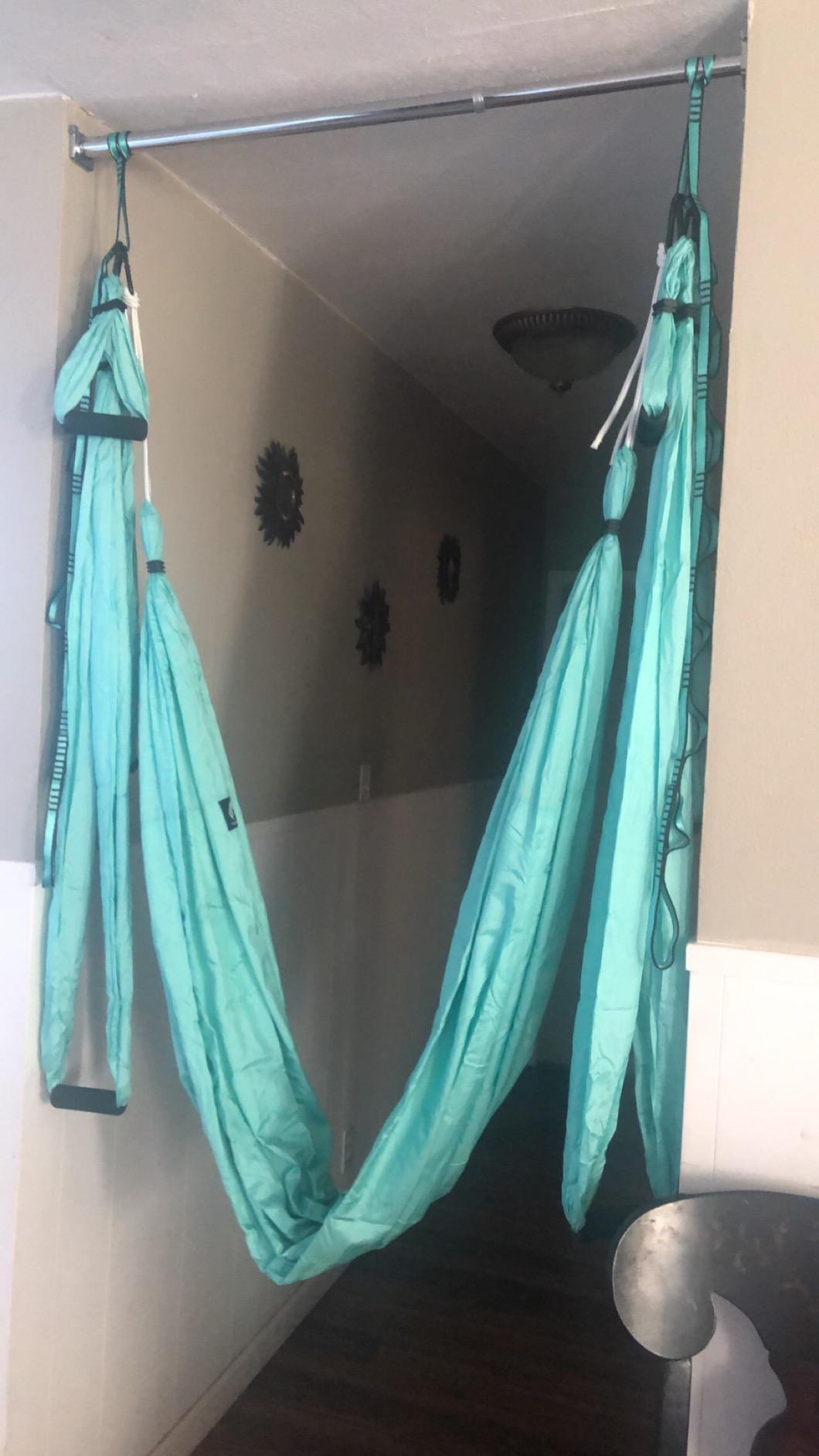 Aerial Yoga Swing Set - Hammock Hanging Swing - Sling Inversion Fly Kit - Antigravity Yoga Sling - Suspension Trapeze customer photo 2