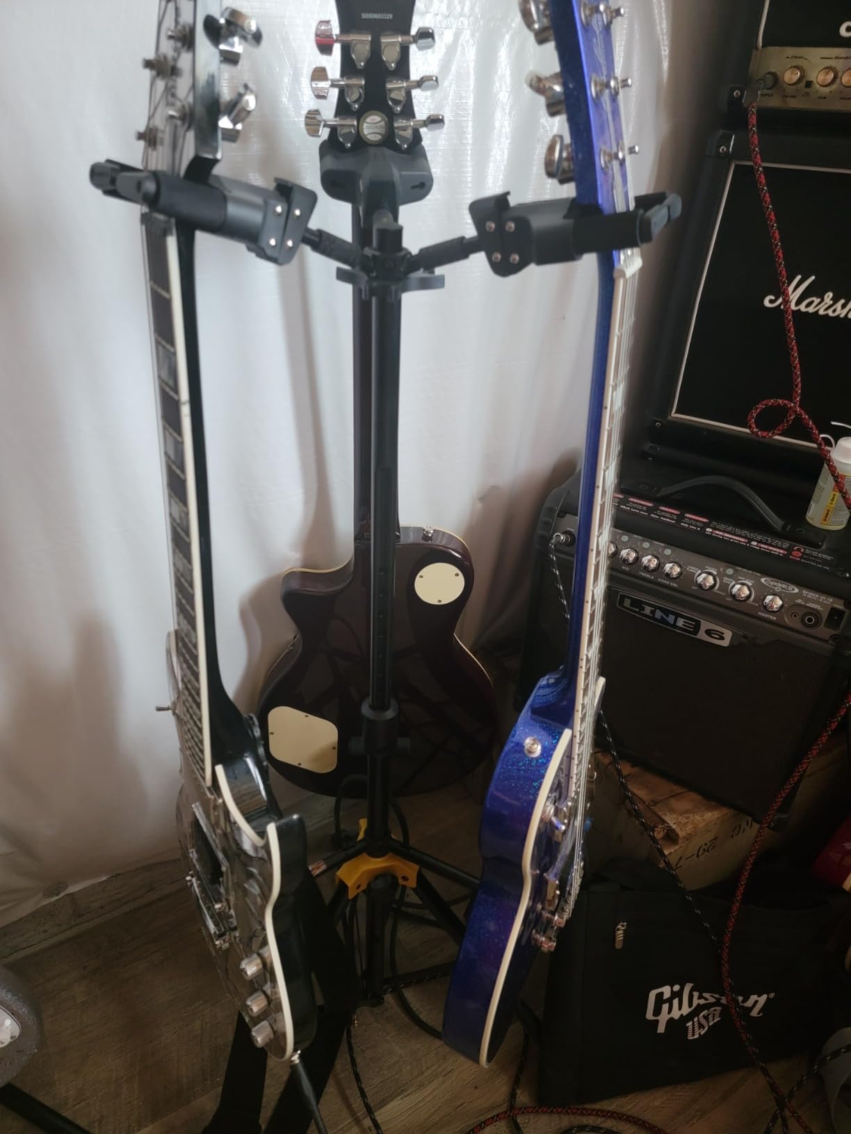 Hercules Stands GS432B Plus Tri Guitar Stand with Auto Grip System and Foldable customer photo 1