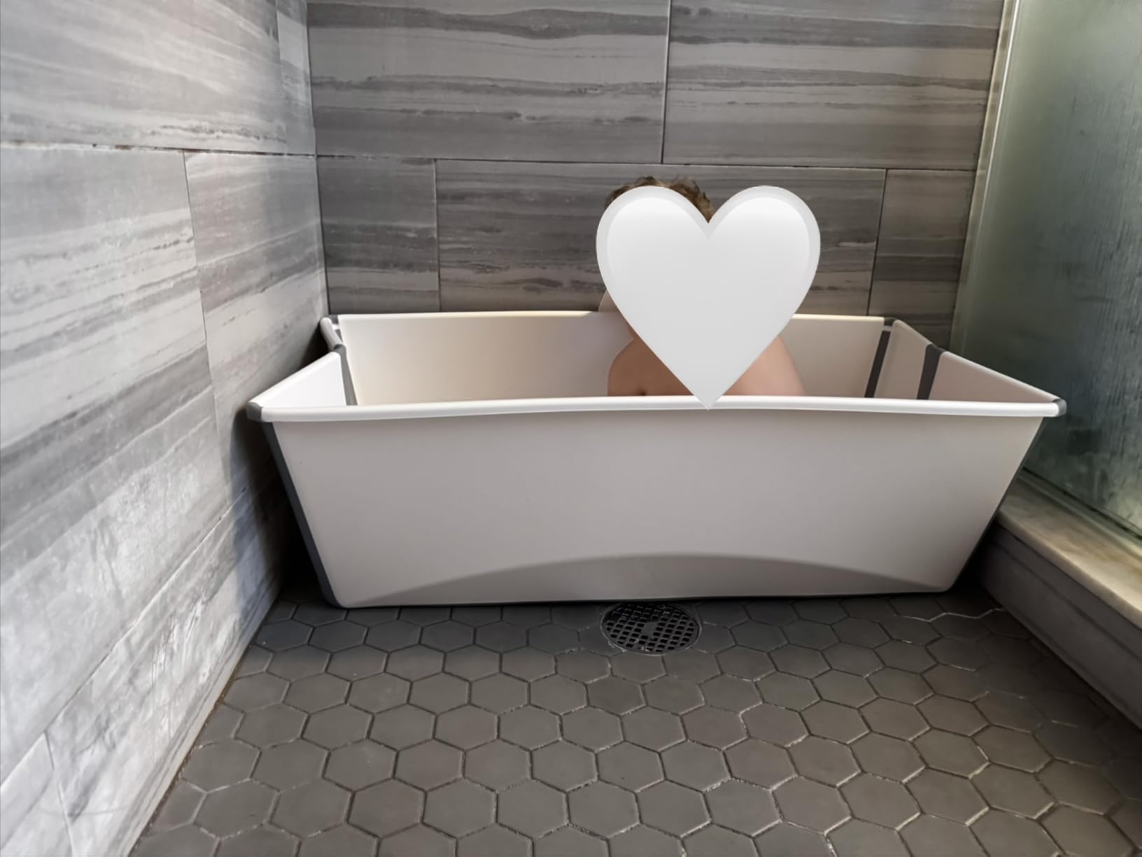 Stokke Flexi Bath X-Large Baby Bathtub - 31.5 x 15.7 x 9.4 in, White Grey customer photo 2