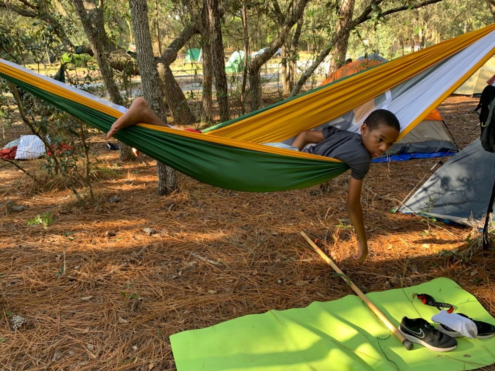 Ryno Tuff XL 2 Person Camping Hammock with Mosquito Net & Rain Fly - Compact Double Hammock with Bug Net, Tarp, Pocket, Tree Straps & Heavy Duty Carabiners - Parachute Grade Nylon Holds Over 600lbs customer photo 2