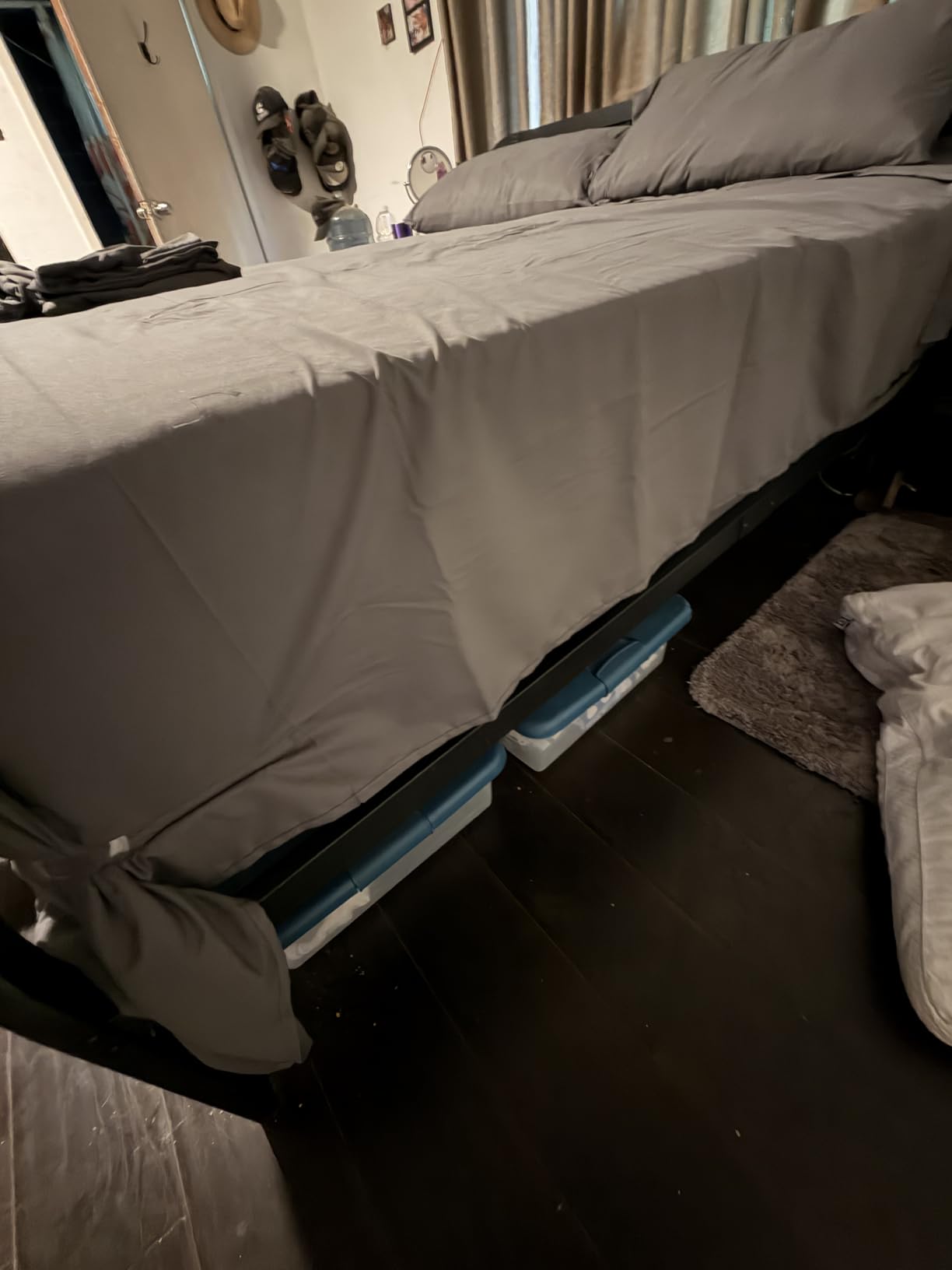 Hearth & Harbor Extra Deep Pocket King Size Sets - Fits Mattress 18-24 Inches Deep - Extra Deep Pocket Sheets - 6 Piece King Size - Grey customer photo 1