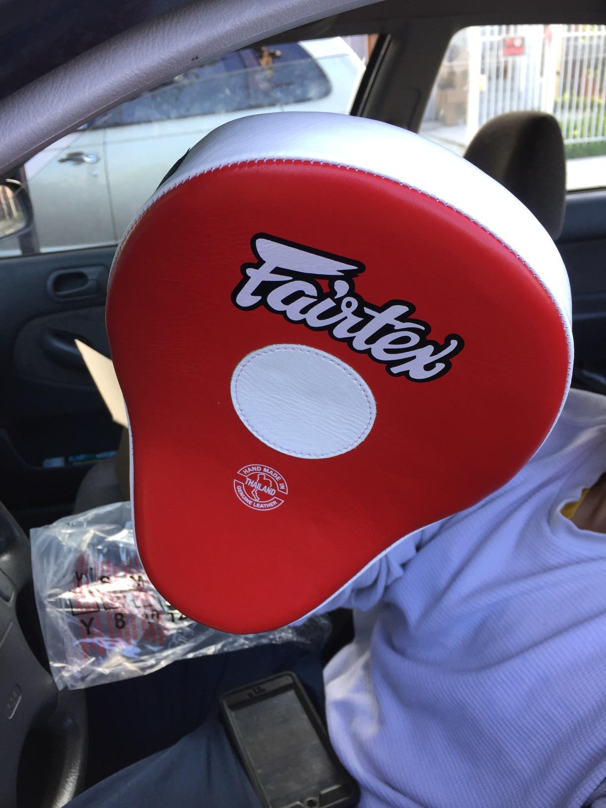 Fairtex FMV9 Contoured Focus Mitts | Striking Accuracy & Protection for Boxing, Muay Thai, Kickboxing | Ergonomic Design, Soft Padding, Secure Fit Leather customer photo 1