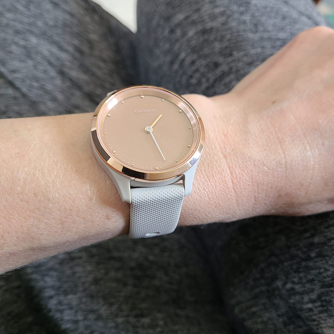 Garmin Hybrid Smartwatch with Real Watch Hands and Hidden Color Touchscreen Displays, Rose Gold with Light Sand case and Band, 39mm customer photo 1