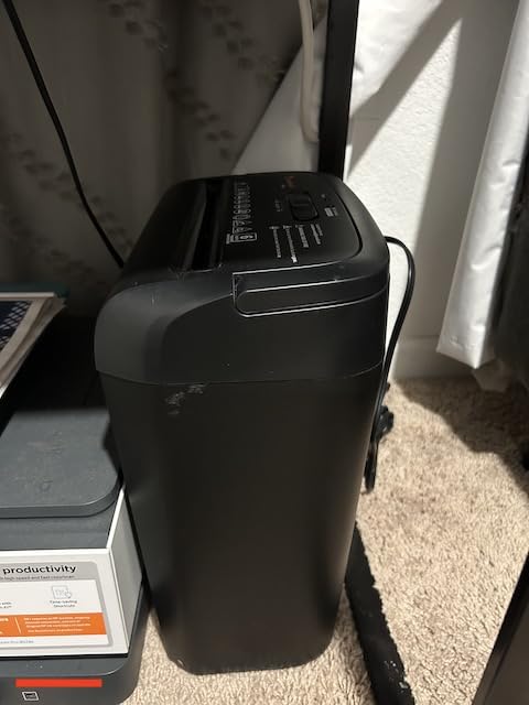 Bonsaii 6-Sheet Micro Cut Paper Shredder for Home, High Security Level P-4 | Small Office Use, Shreds Credit Cards, Staples & Paper Clips, 3.4 Gal Transparent Window Wastebasket, Black, C234-A customer photo 1