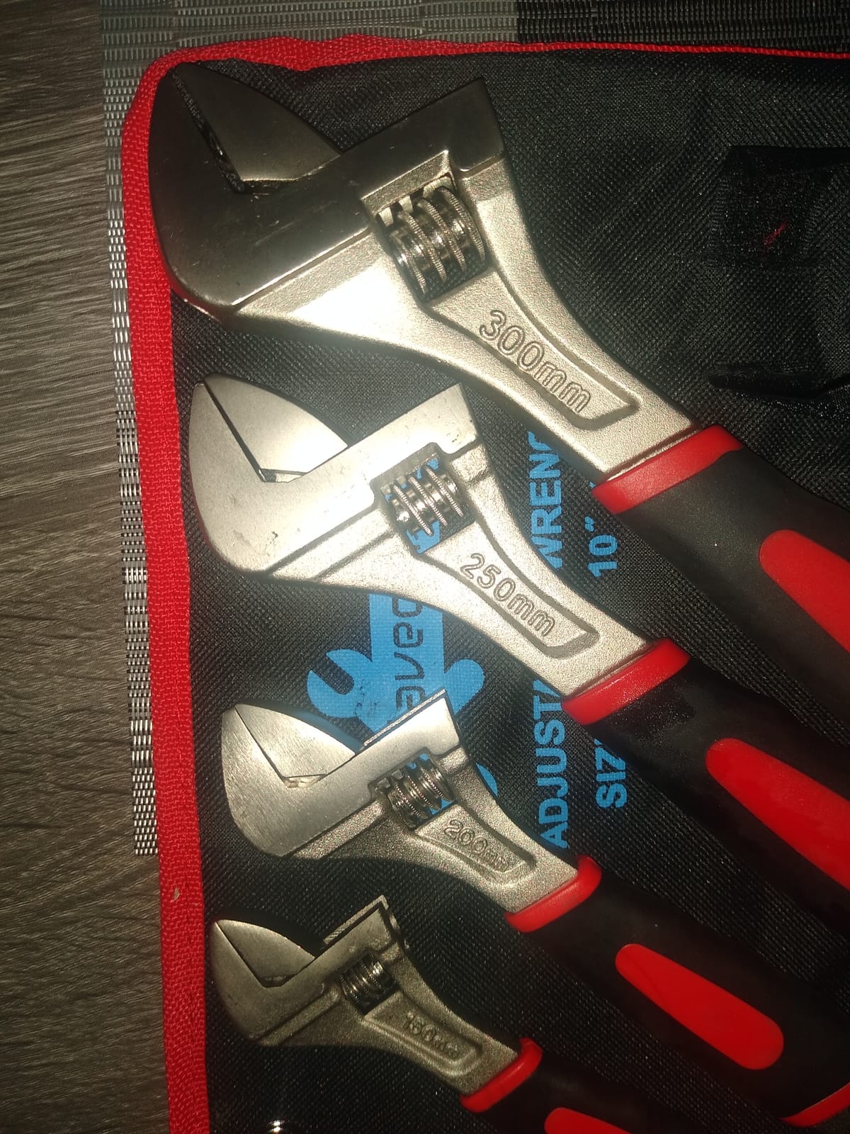Navegando 3-Piece Adjustable Wrench Set, 6, 8 & 10 Inch, Heat-Treated Steel customer photo 1