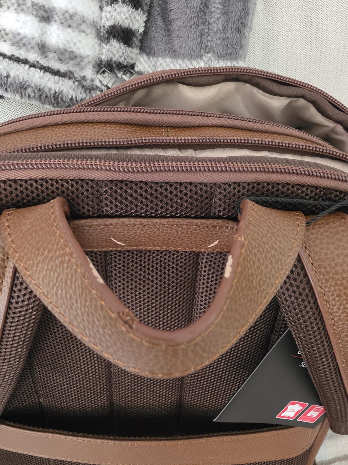 Samsonite Classic Leather Slim Backpack customer photo 2