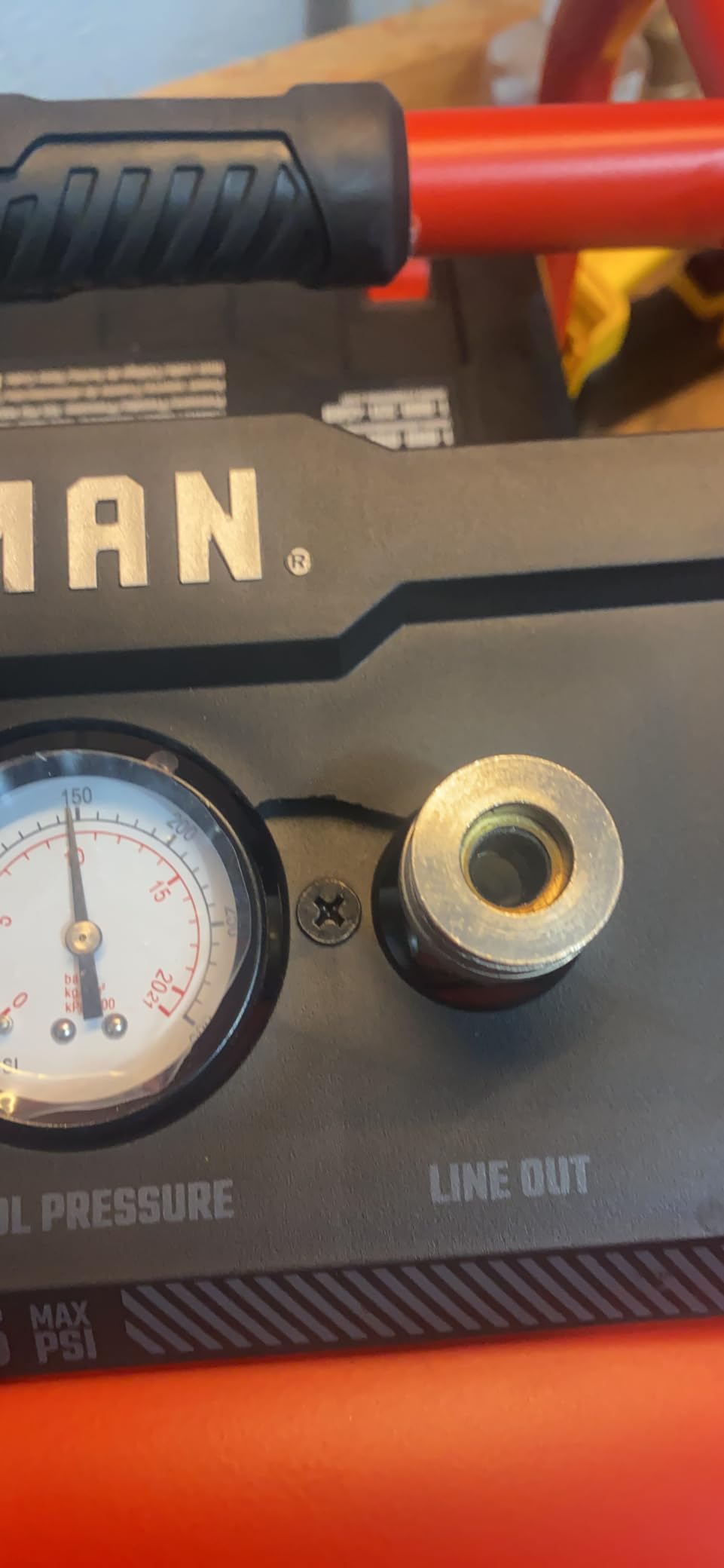 Craftsman 3 Gallon Hot Dog Air Compressor, Oil-Free 155 PSI customer photo 1