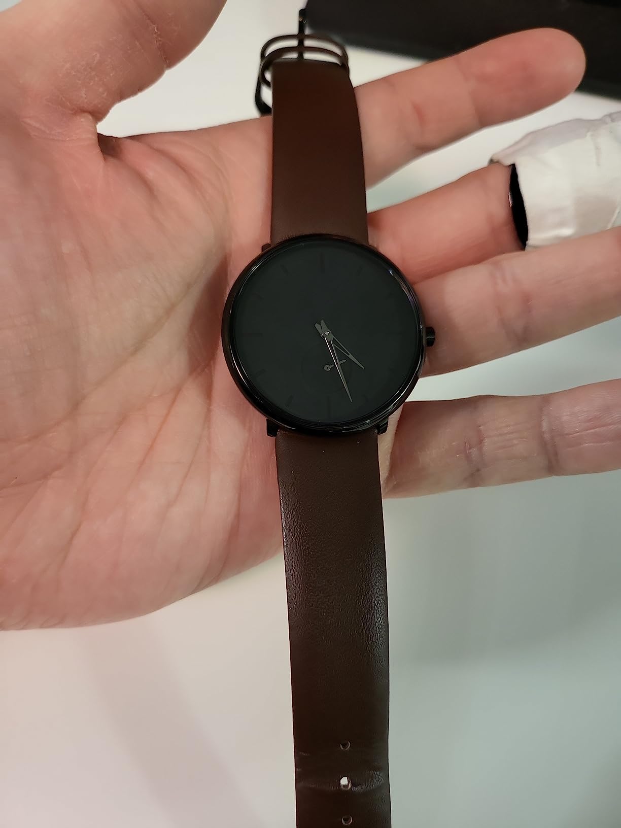 Mens Watches Ultra-Thin Minimalist Waterproof-Fashion Wrist Watch for Men Unisex Dress with Leather Band customer photo 2
