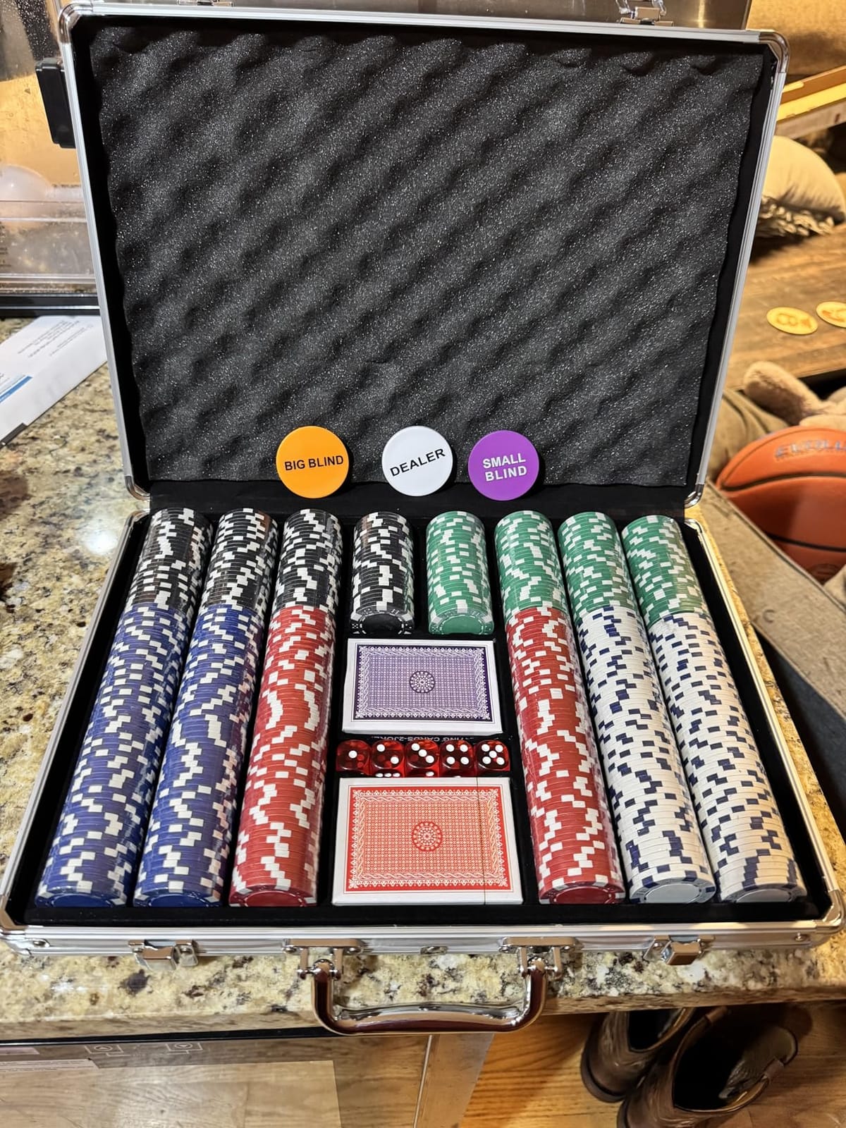Poker Chip Set - 300PCS Poker Chips with Aluminum Case, 11.5 Gram Chips for Texas Holdem Blackjack customer photo 1