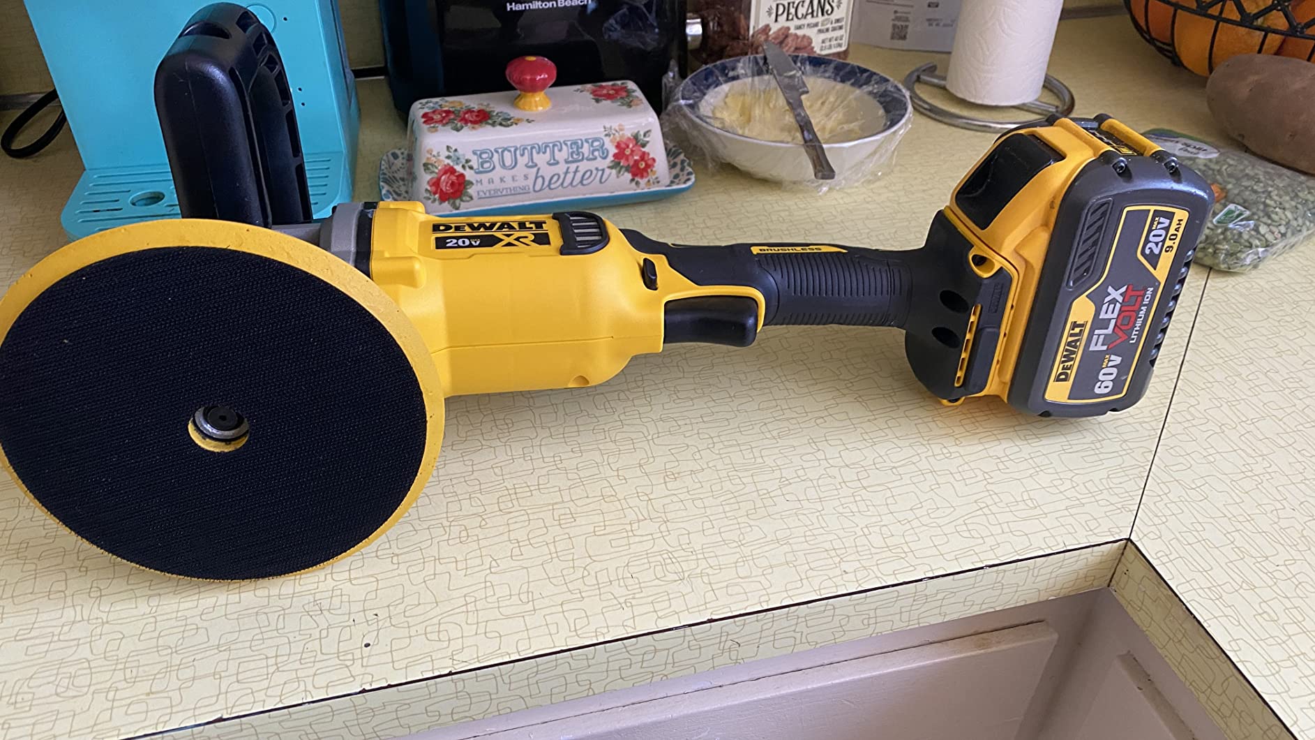 DEWALT 20V MAX* XR Cordless Polisher, Rotary, Variable Speed, 7-Inch, 180 mm, Tool Only (DCM849B) customer photo 1
