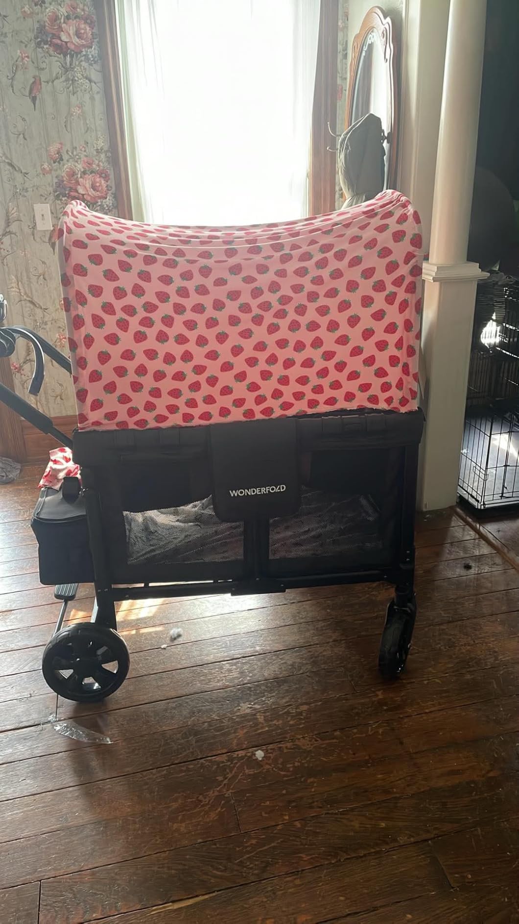 WonderFold W4 Original Stroller Wagon, 4 Seater, Black customer photo 1