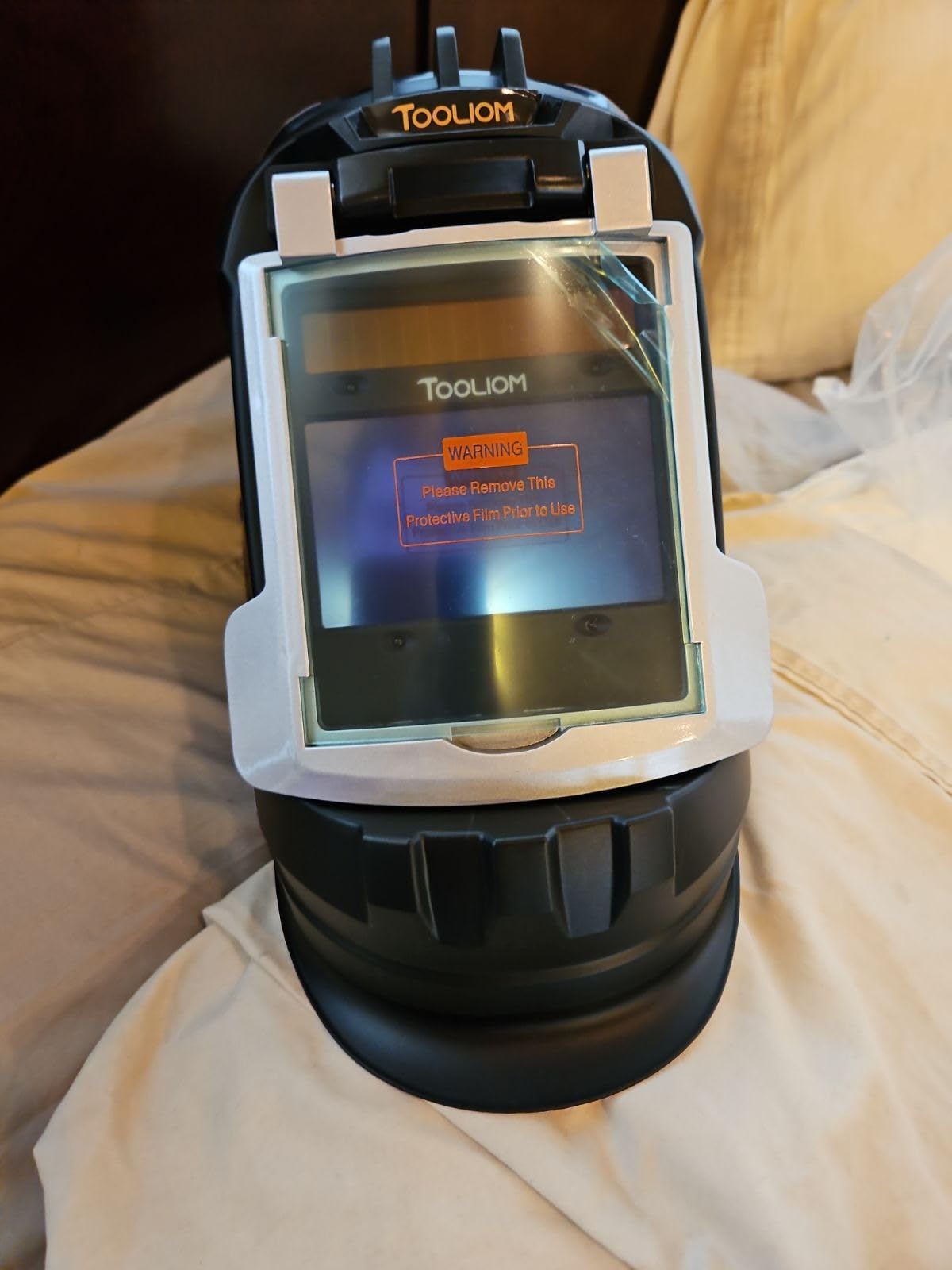 TOOLIOM True Color Auto Darkening Welding Helmet with Large View customer photo 2