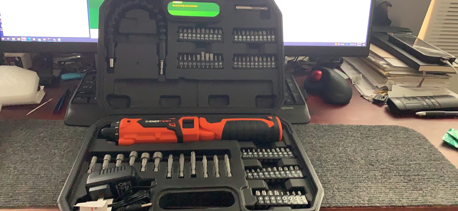 ENERTWIST 8V Cordless Screwdriver, 82 Accessory Kit, Max 10Nm 21+1 Cluth customer photo 1