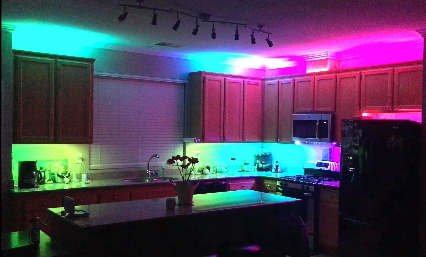 Govee 32.8ft RGBIC LED Strip Lights, Smart App Control Light for Bedroom customer photo 2