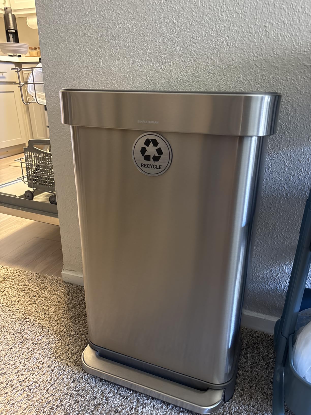 simplehuman Rectangular Step Can, 45L / 12 Gallon Kitchen Trash Can, Liner Rim System, Liner Pocket®, 150,000-Step Pedal, Lid Shox® Silent Close, Brushed Stainless Steel with Grey Plastic Lid customer photo 1