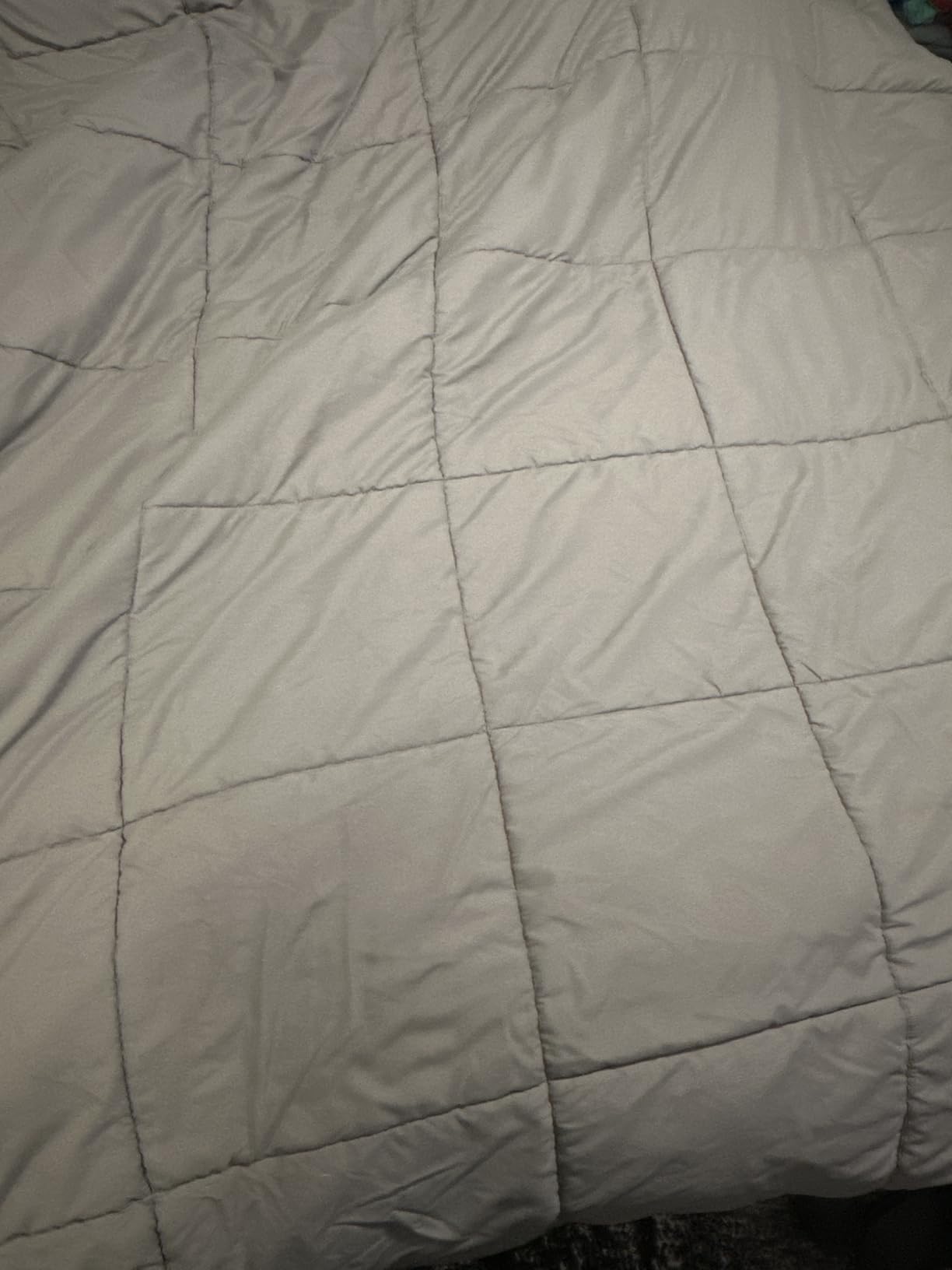 DOWNCOOL Comforters Queen Size, White Duvet Insert, Lightweight Quilt | Corner Tabs, All Season, Down Alternative Hotel Comforter, Queen 88x92 Inches customer photo 1