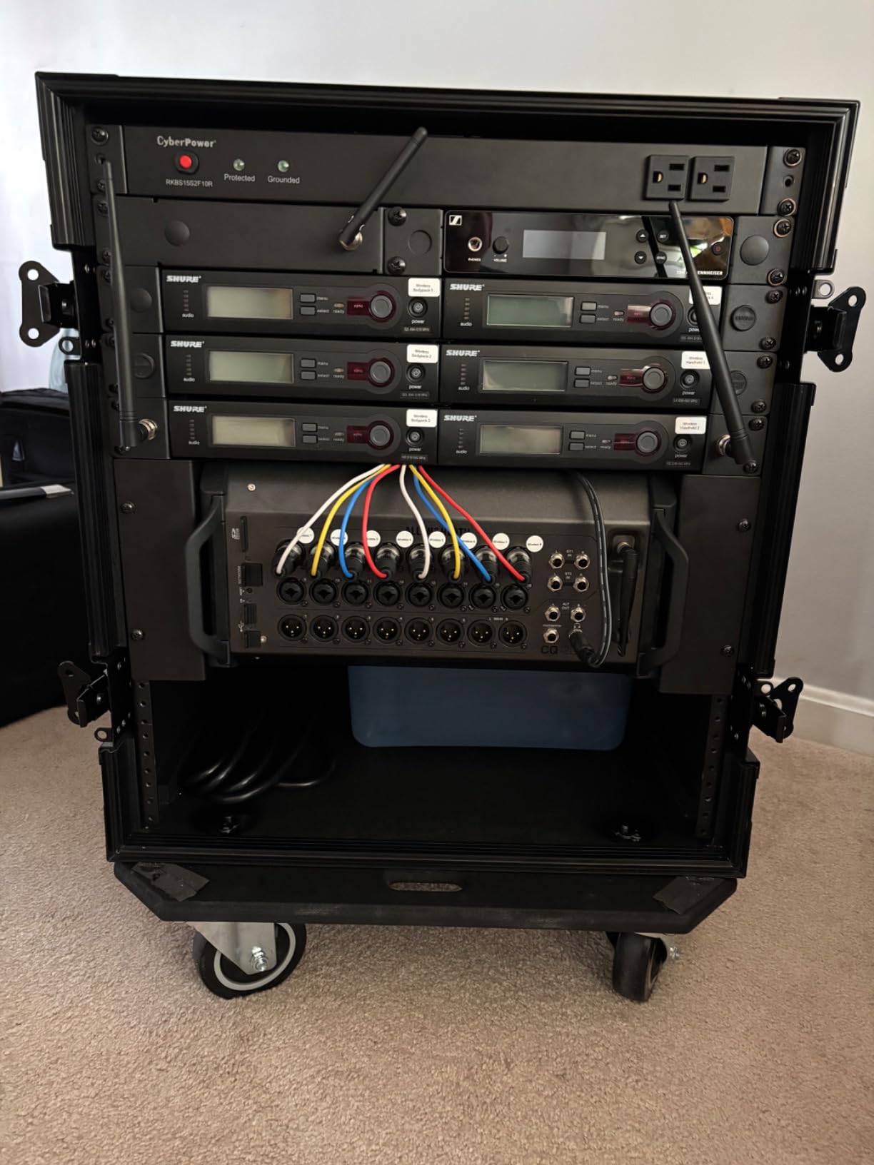 Sound Town 8U PA/DJ Rack/Road Case, 8-Space, with 21” Rackable Depth, Casters, Plywood, Metal Ball Corners - Pro Tour Grade (STRC-8UW) customer photo 2
