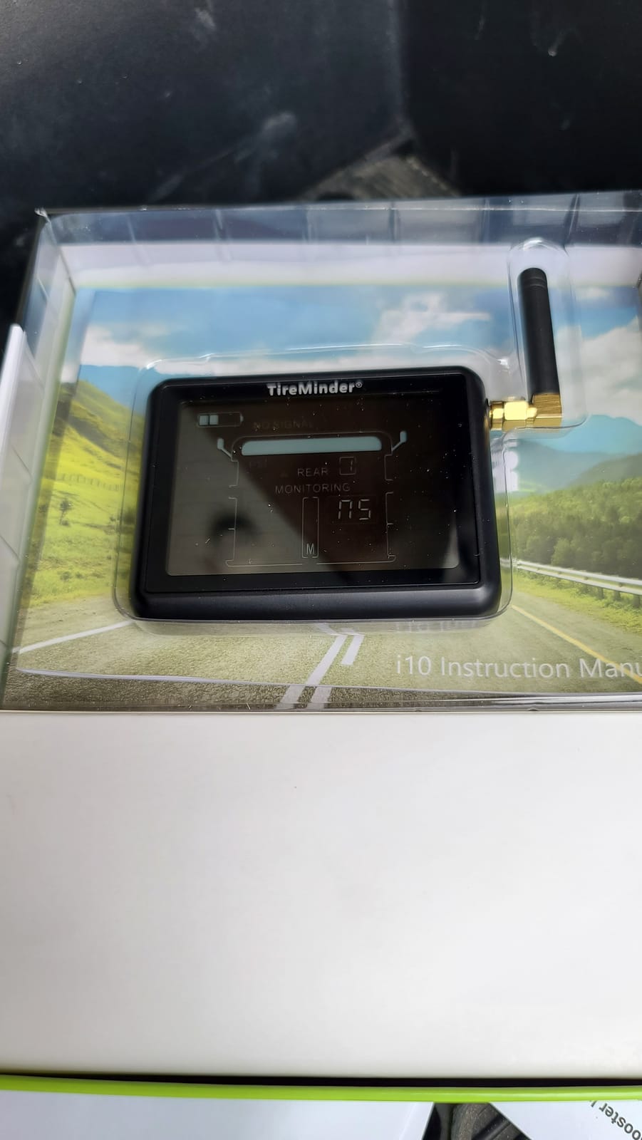 TireMinder i10 RV TPMS with 6 Transmitters customer photo 2