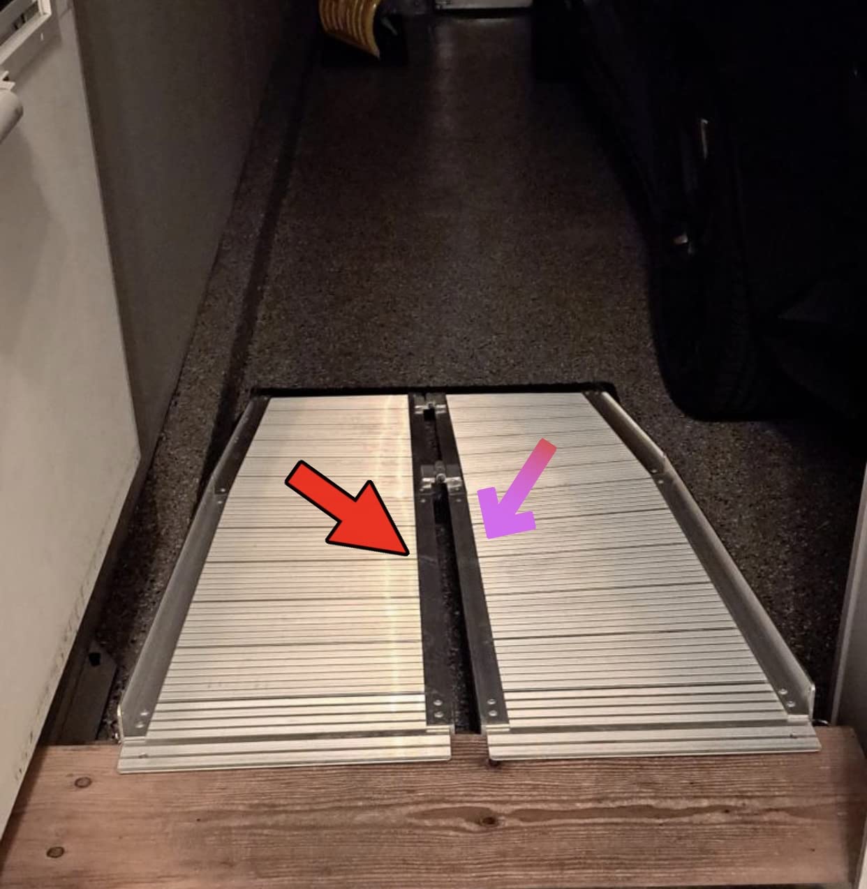 HOMCOM Wheelchair Ramp 5FT, Foldable Aluminum Handle, 600lbs Capacity customer photo 2
