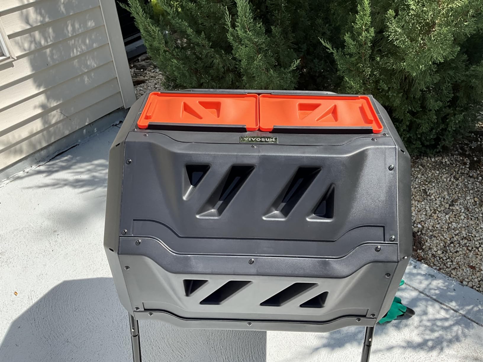 VIVOSUN Outdoor Tumbling Composter Dual Rotating Batch Compost Bin, 43 Gallon Black Door customer photo 2