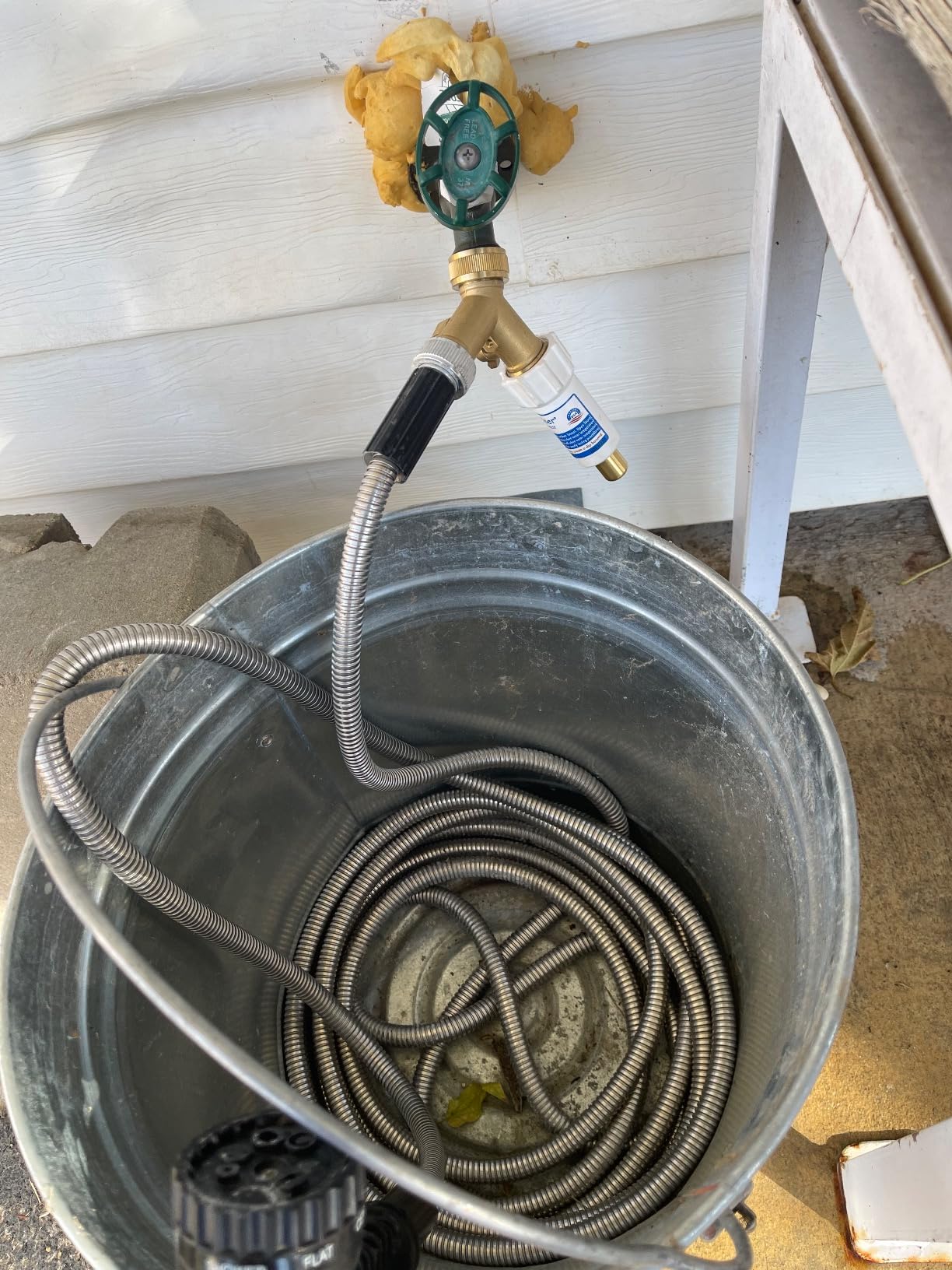 Hourleey Brass Garden Hose Splitter (2 Way), Solid Brass Hose Y Splitter 2 Valves with 2 Extra Rubber Washers (Brass) customer photo 2