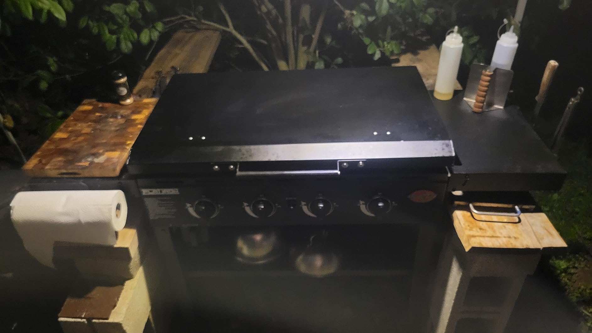 Char-Griller® Flat Iron 4-Burner Propane Gas Flat-Top Griddle with Steel Griddle Top, Wind Guards and Instant-Ignition, 775 Cooking Square Inches in Black, Model E8936 customer photo 2