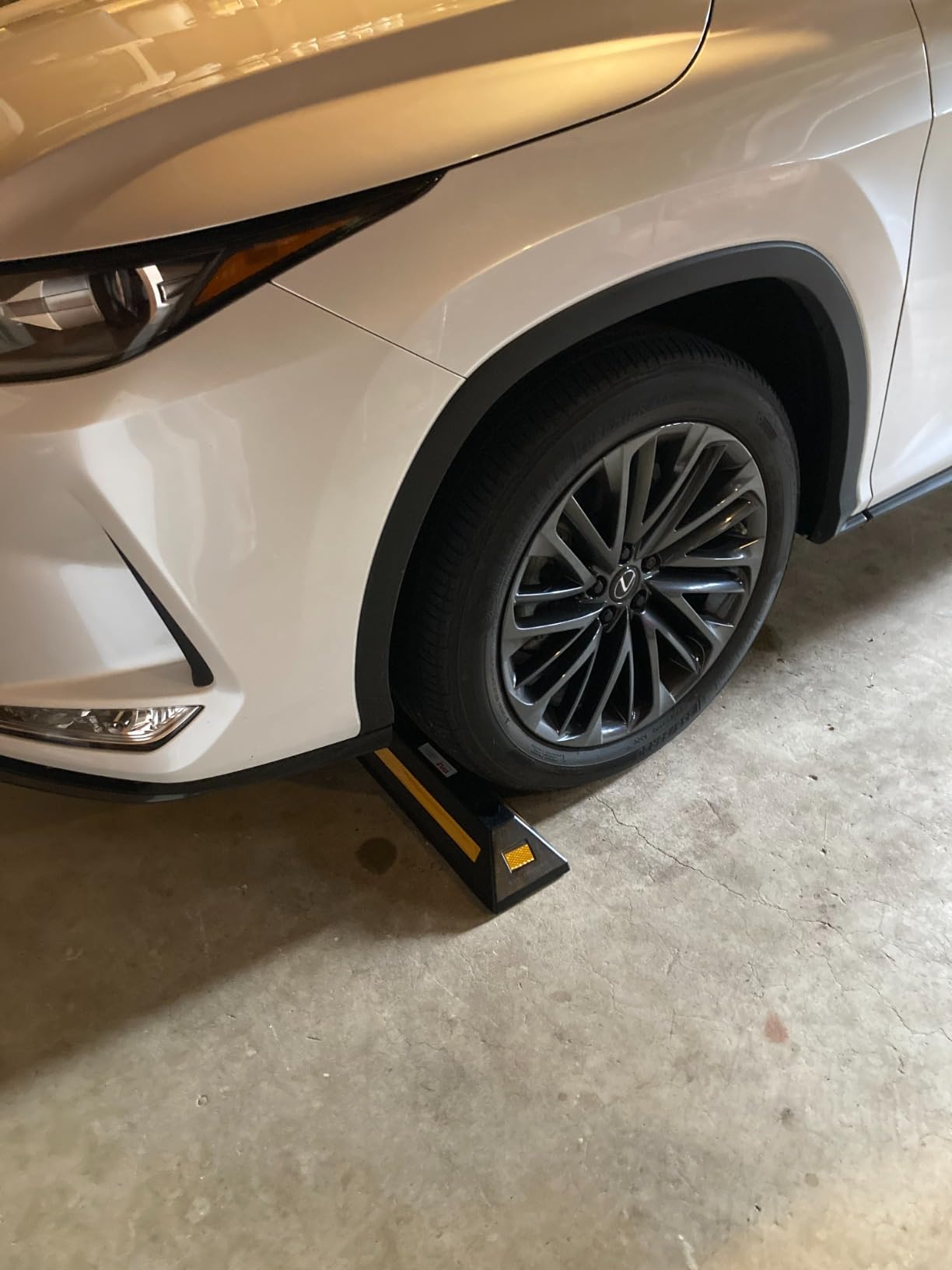 Pyle 2-Pack Heavy Duty Rubber Wheel Stops for Garage Parking customer photo 1