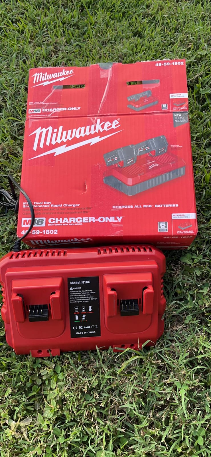Milwaukee Electric - M18 Dual Bay SIMULTANEOUS Rapid Charger,18V customer photo 2