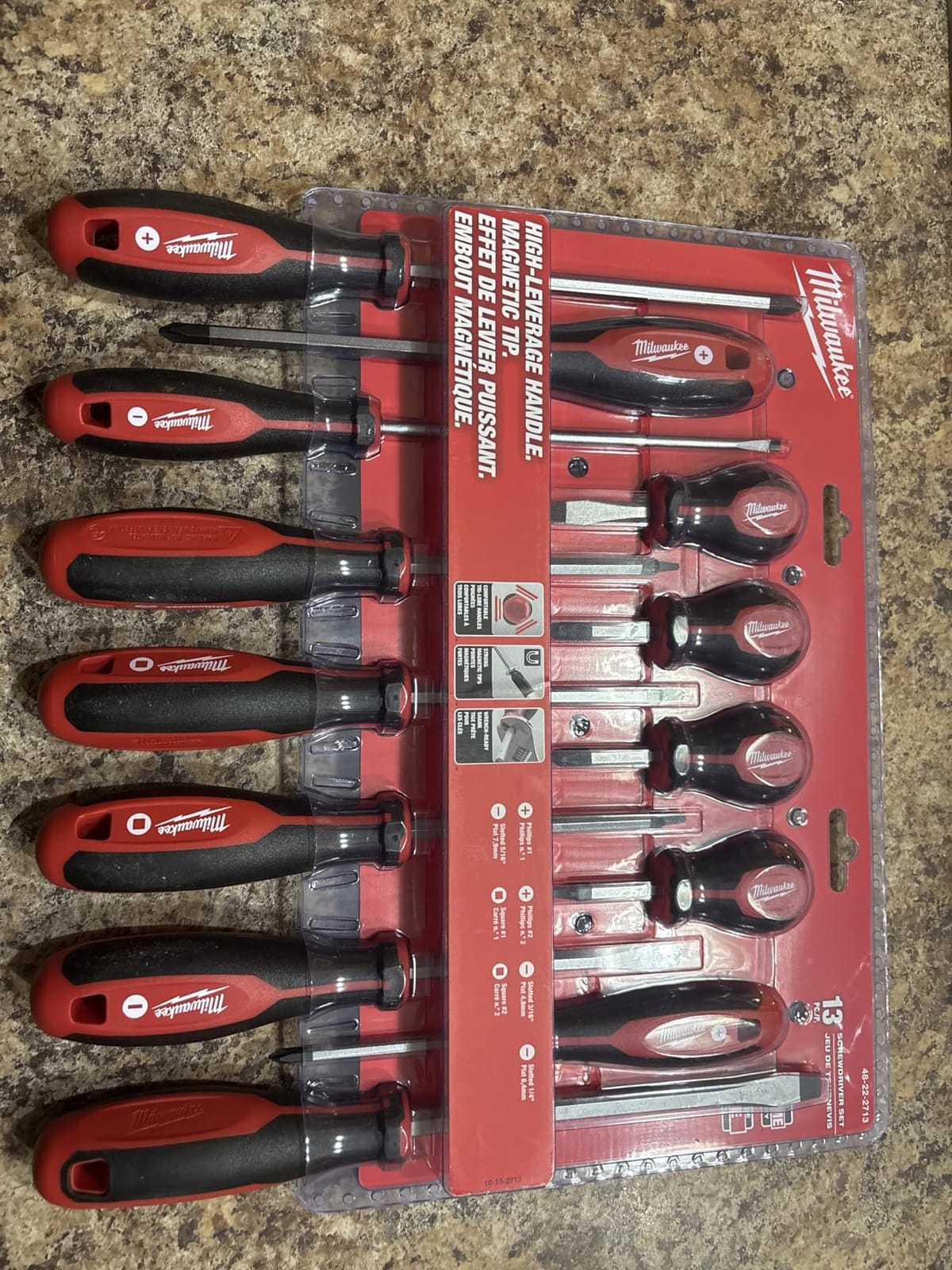 Milwaukee Set of 12 Tri-Lobe Screwdrivers 4932472003,Red customer photo 1
