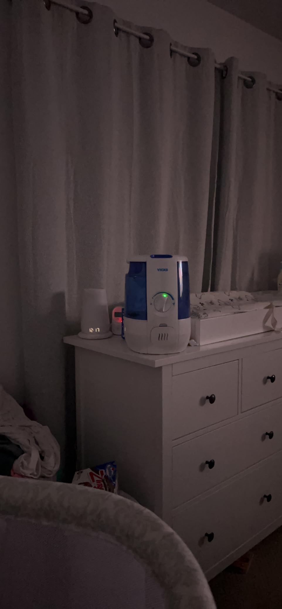 Vicks CoolRelief Cool Mist Humidifier, 1.2 Gal customer photo 1