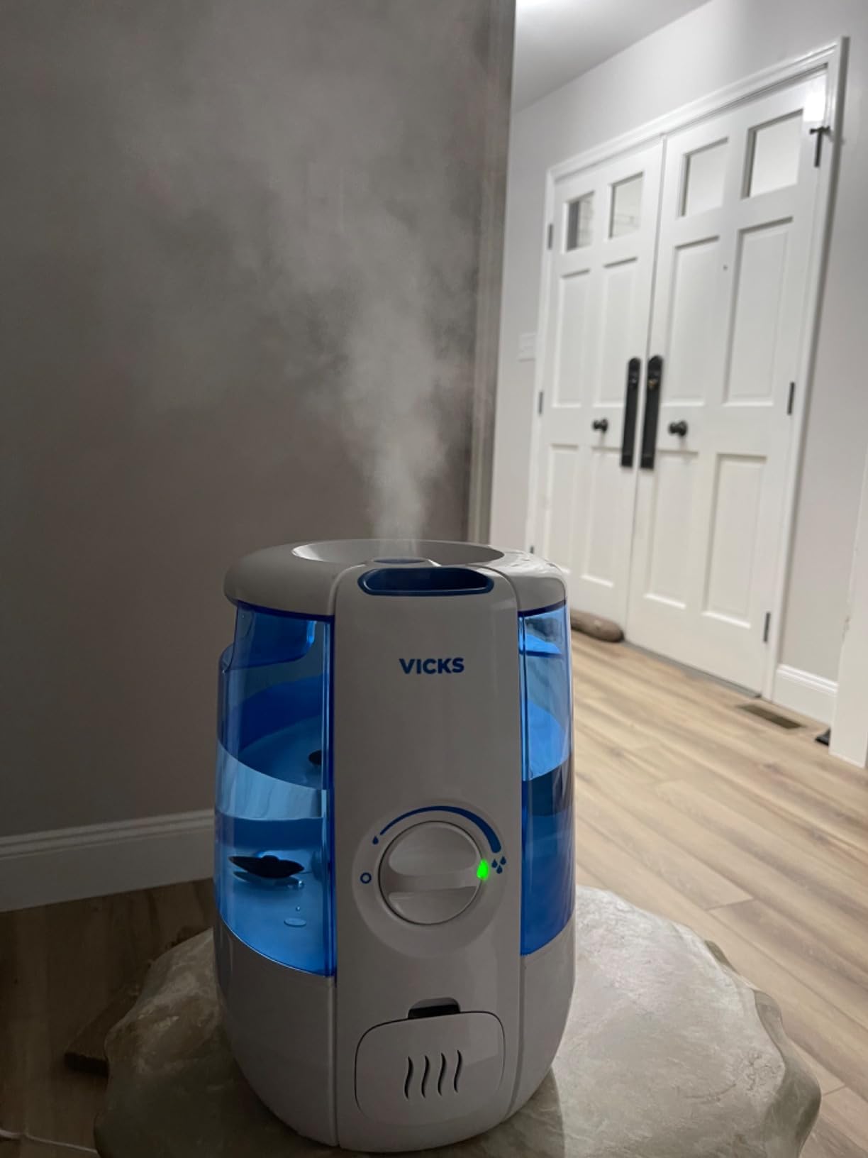Vicks CoolRelief Cool Mist Humidifier, 1.2 Gal customer photo 2