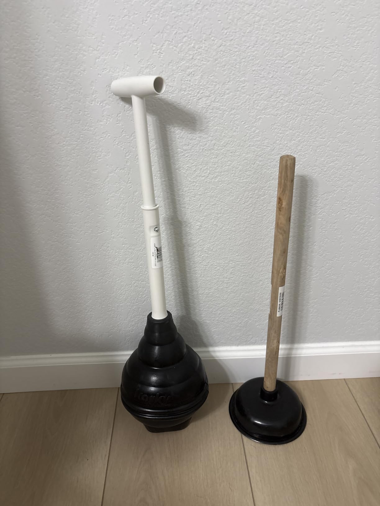 Korky BeehiveMAX Heavy Duty Toilet Plunger - Seals All Bowl Shapes – Powerful Clog Removal customer photo 2
