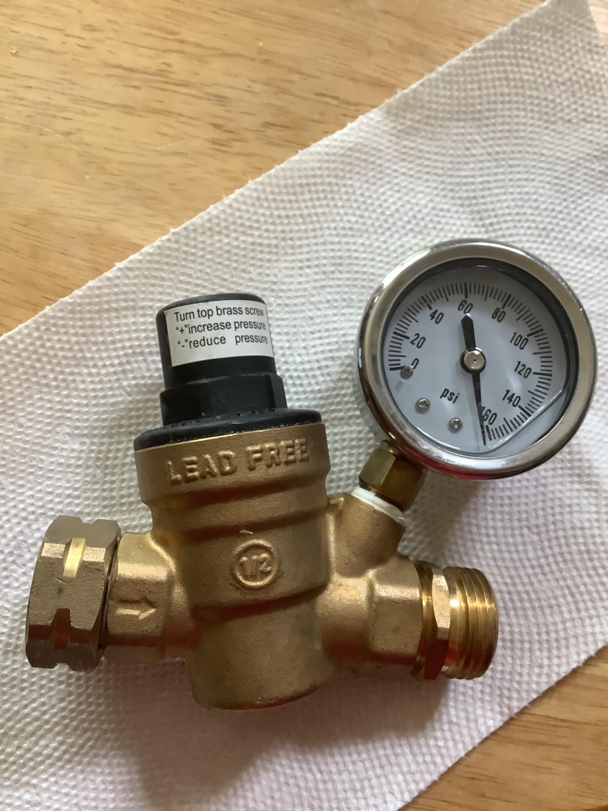 Hourleey Water Pressure Regulator Valve, RV Brass with Gauge and Inlet Screened Filter for Camper Trailer customer photo 1