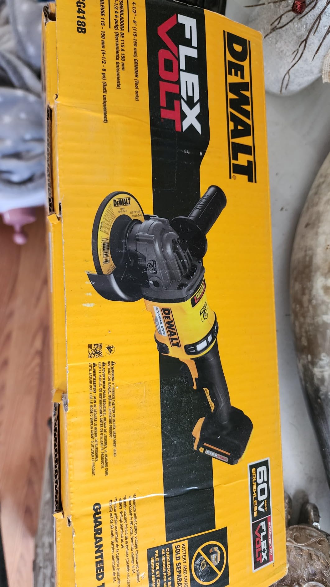 DEWALT FLEXVOLT 60V MAX* Angle Grinder with Kickback Brake, 4-1/2-Inch to 6-Inch, Tool Only (DCG418B) customer photo 1