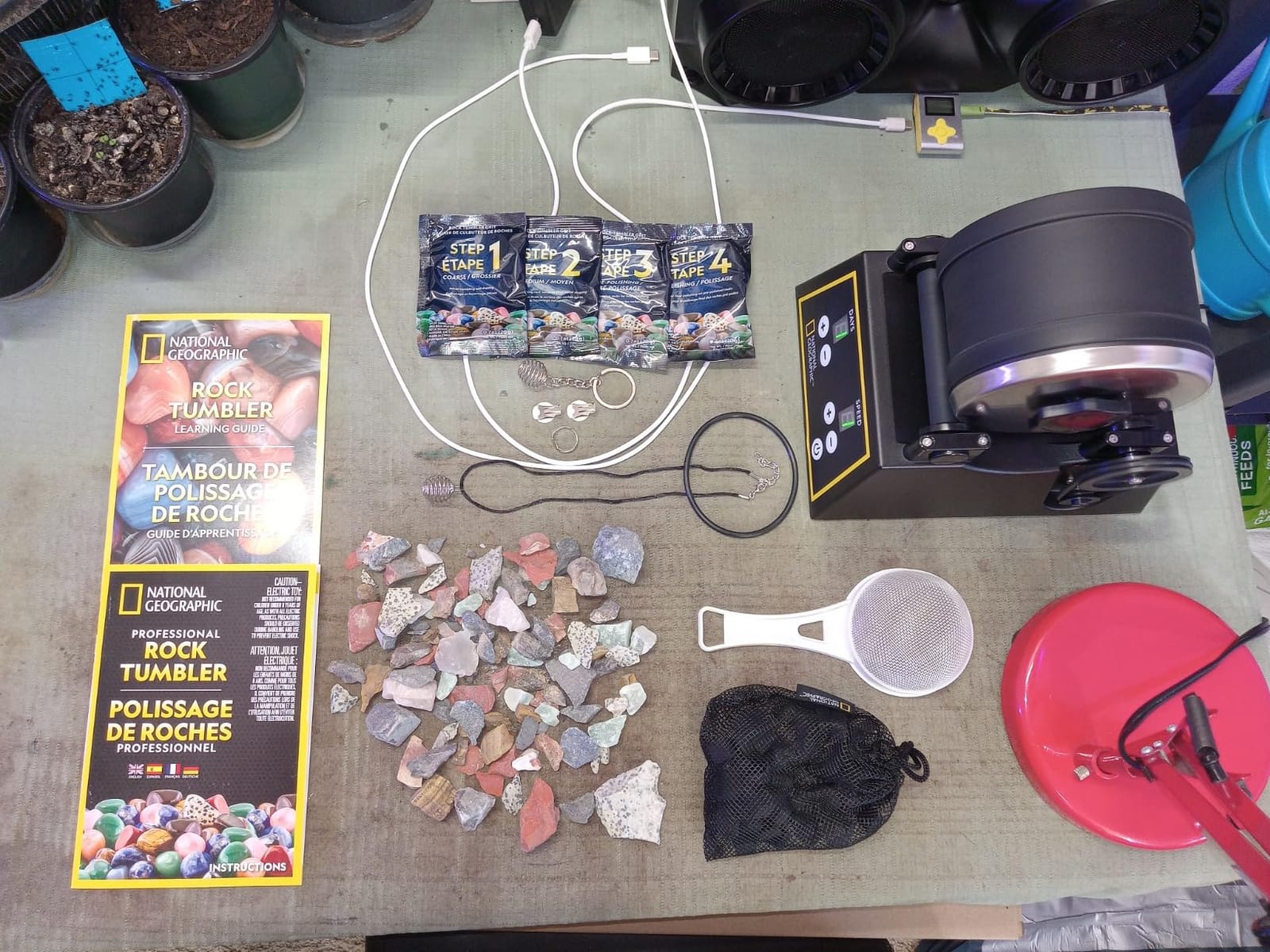 NATIONAL GEOGRAPHIC Professional Rock Tumbler Kit - Complete Rock Tumbler for Adults & Kids with Durable 2 Lb. Barrel, Rocks, Grit, and Patented GemFoam Finishing Foam Polish, Rock Polisher customer photo 1