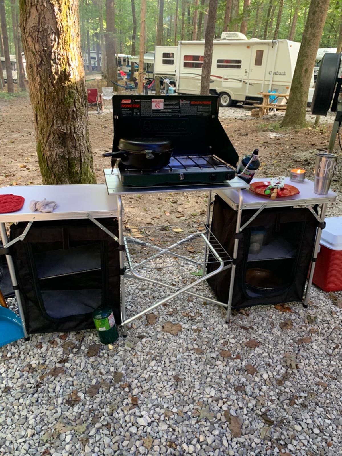 GIANTEX Camping Kitchen Station, Folding Grill Table with 26'' Tabletop, 2 Side Tables, Storage Organizer, Detachable Windscreen, Portable Camp Cook Outdoor Prep Station Backyard BBQ Picnic (Black) customer photo 1